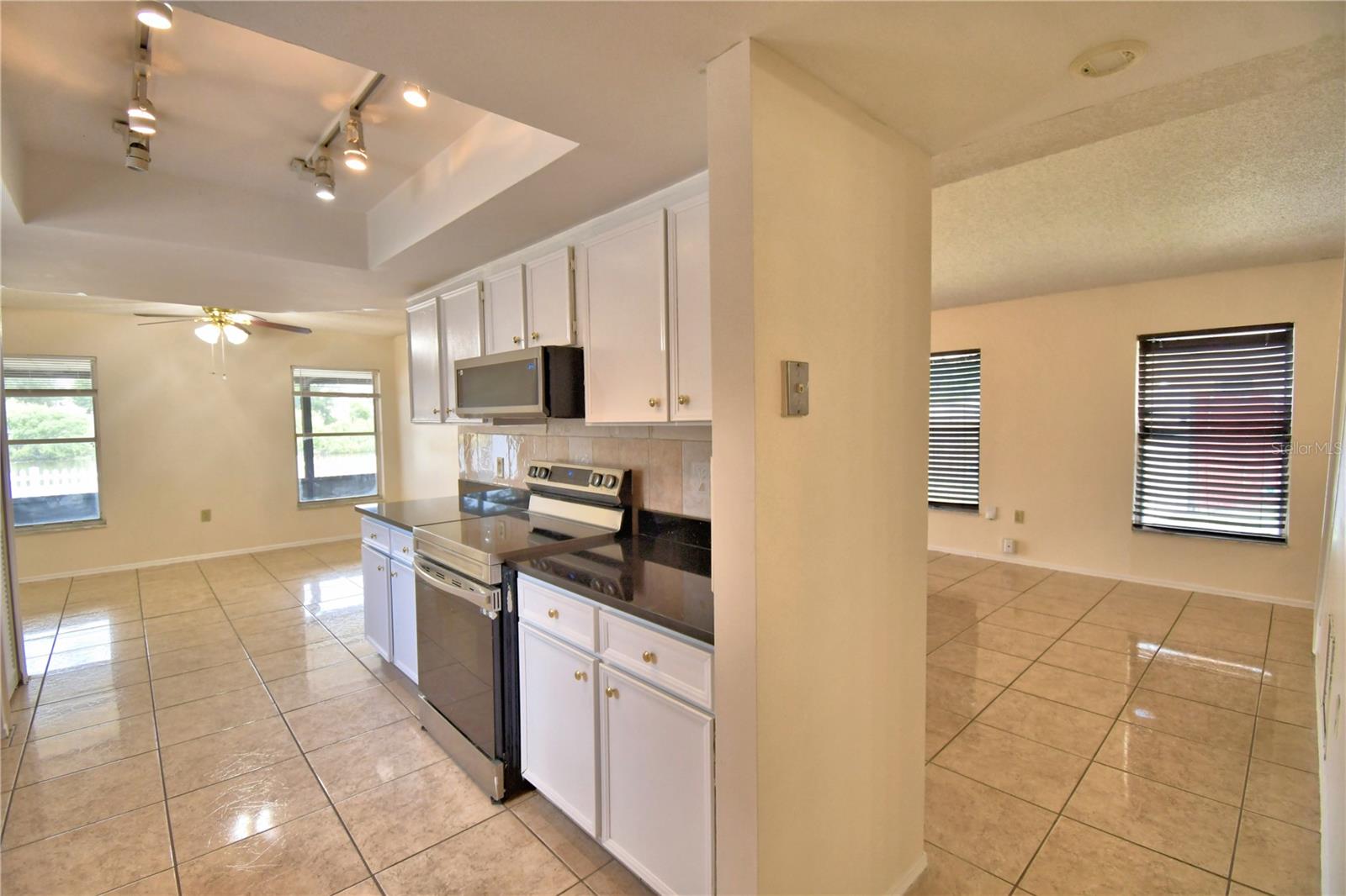 Image 19 of 55 For 11701 Minto Court