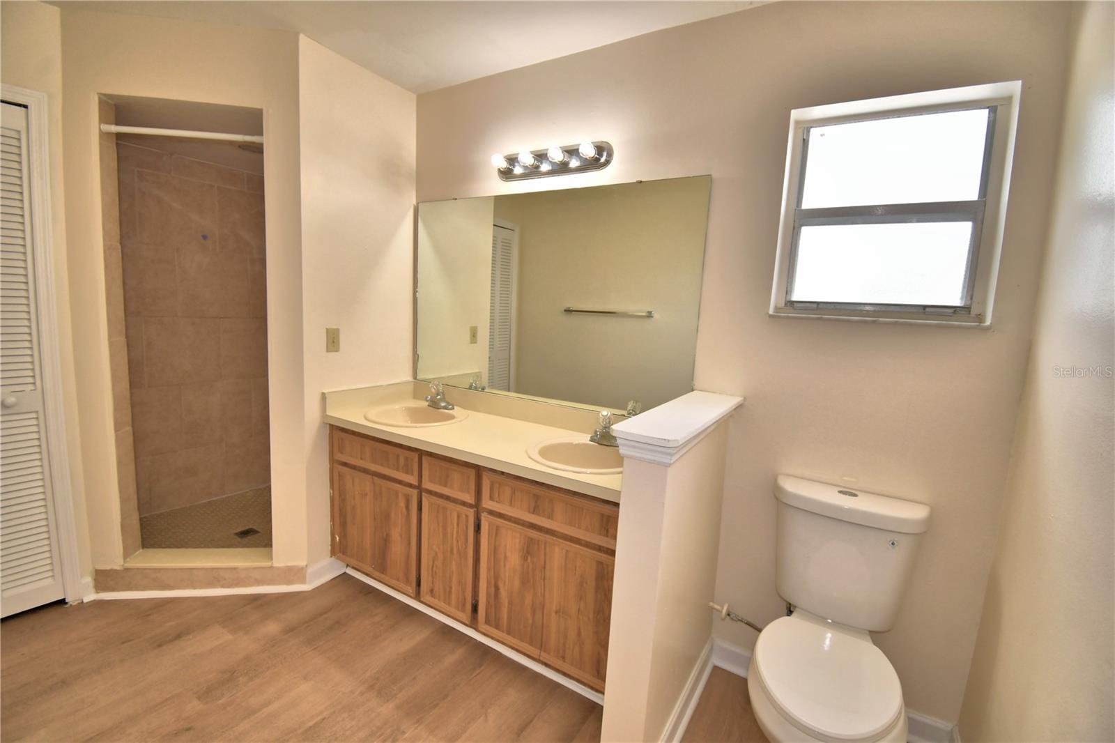 Image 32 of 55 For 11701 Minto Court