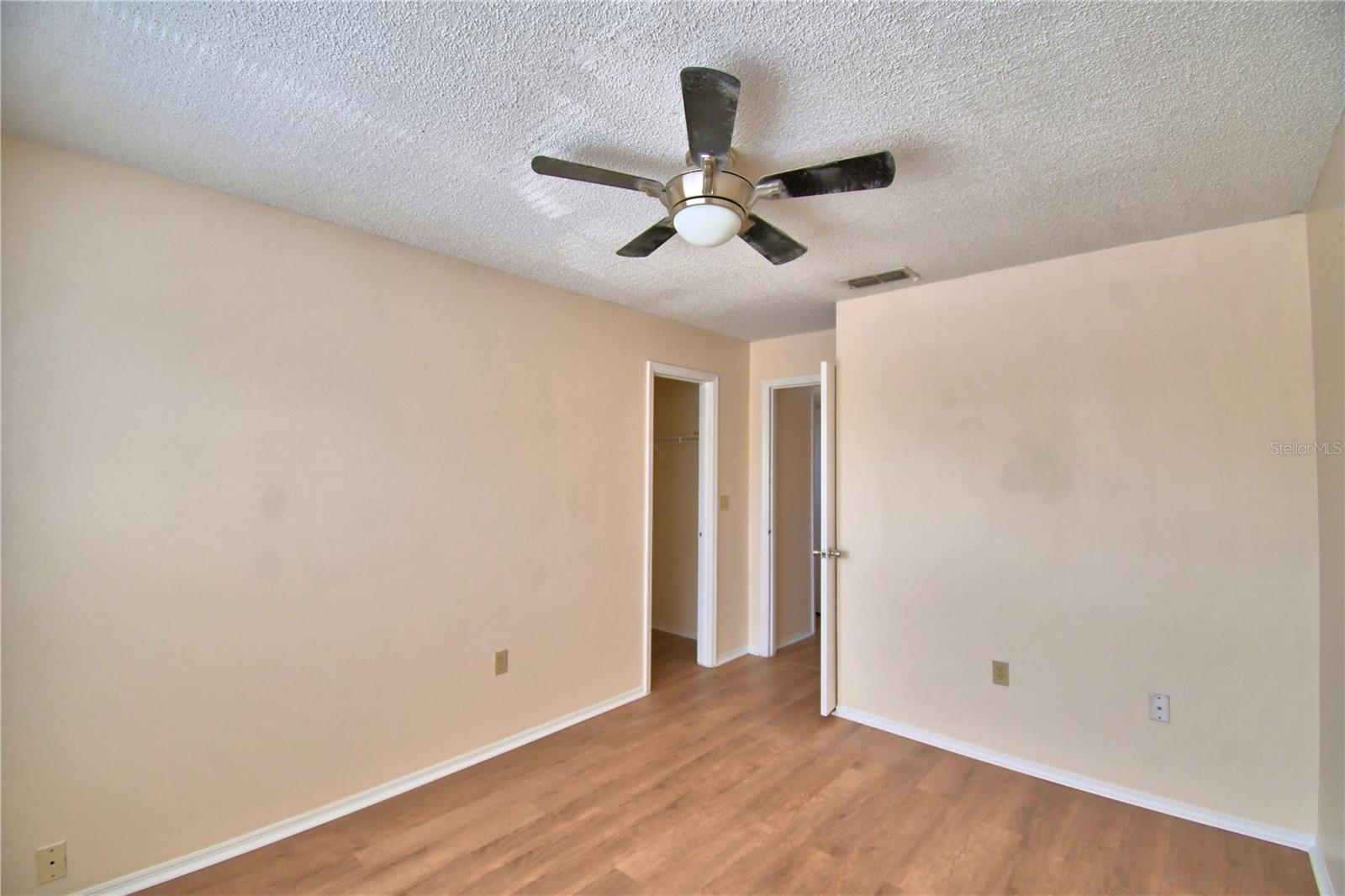 Image 43 of 55 For 11701 Minto Court