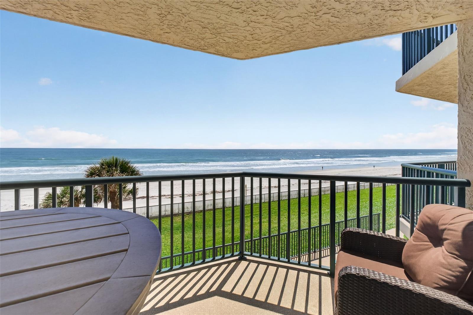 Image 2 of 39 For 4631 Atlantic Avenue 8202