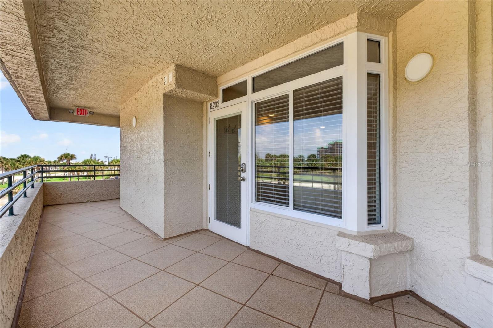 Image 22 of 39 For 4631 Atlantic Avenue 8202