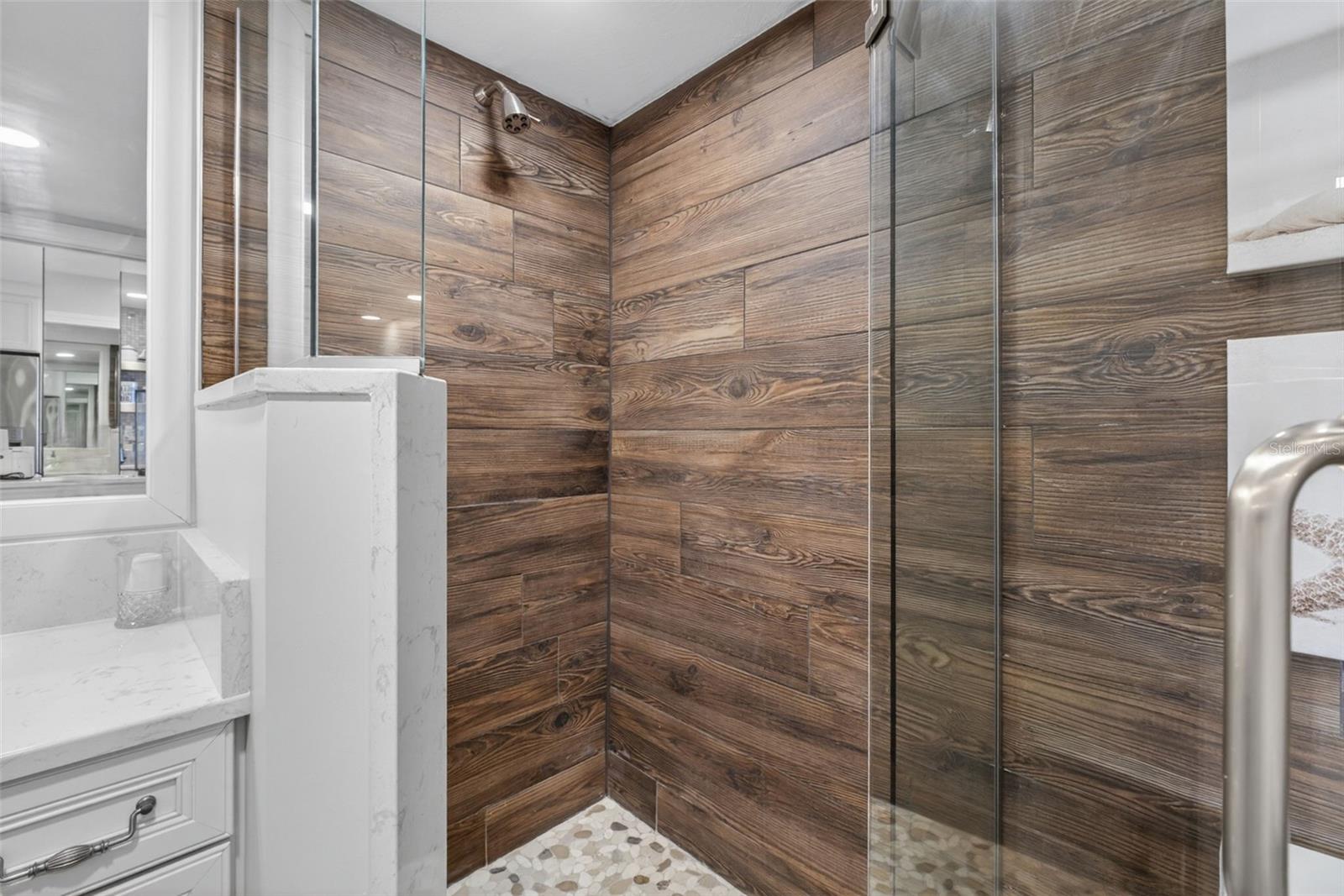 Image 34 of 39 For 4631 Atlantic Avenue 8202