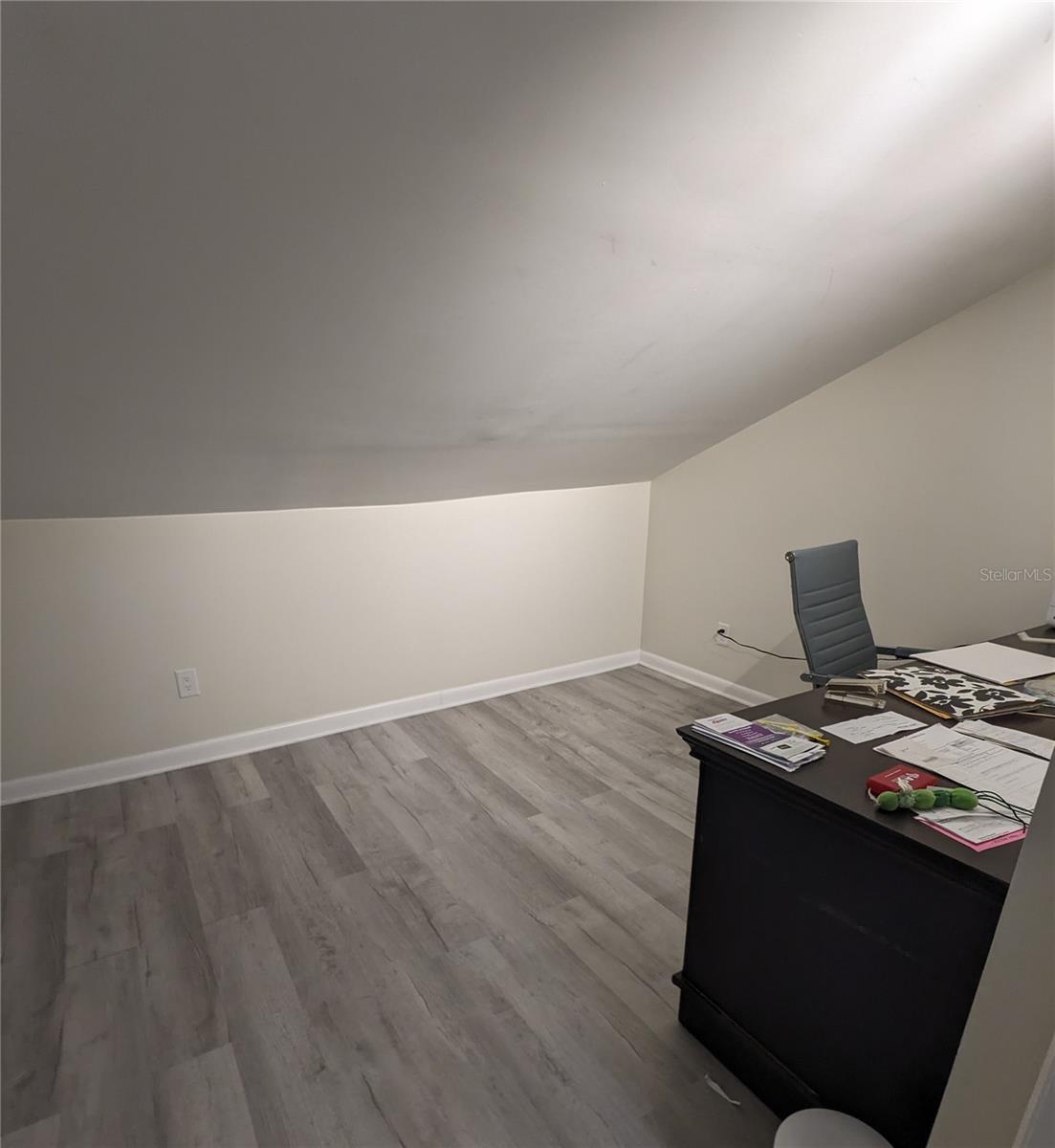 Image 15 of 25 For 7484 Canford Court 8