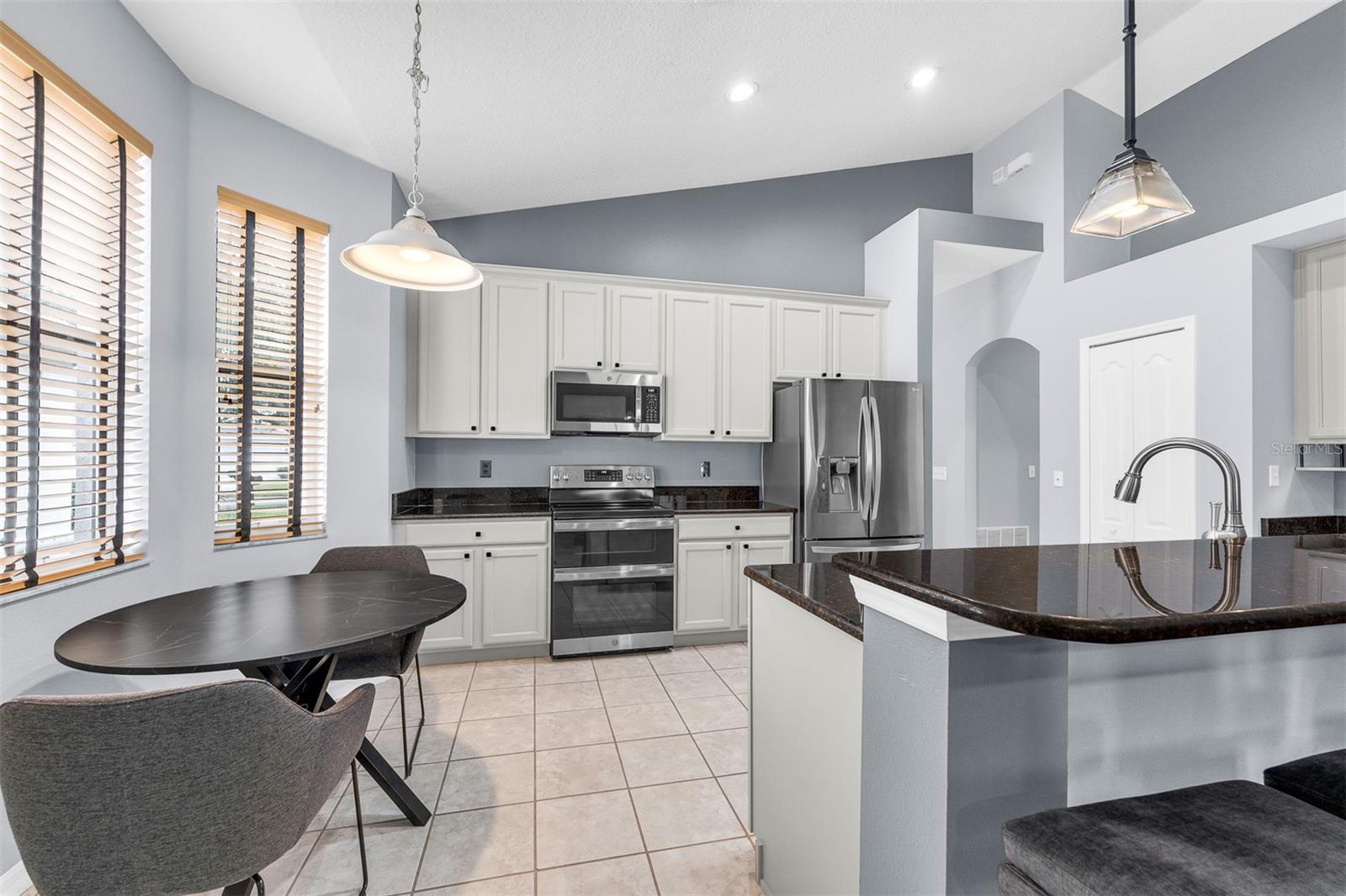 Image 10 of 39 For 2154 Oakington Street