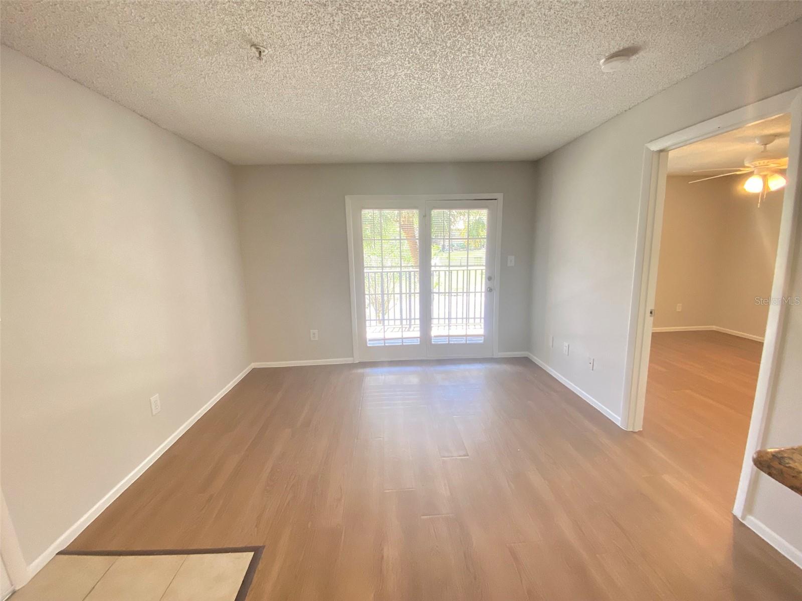 Listing photo id 4 for 208 Afton Square 203