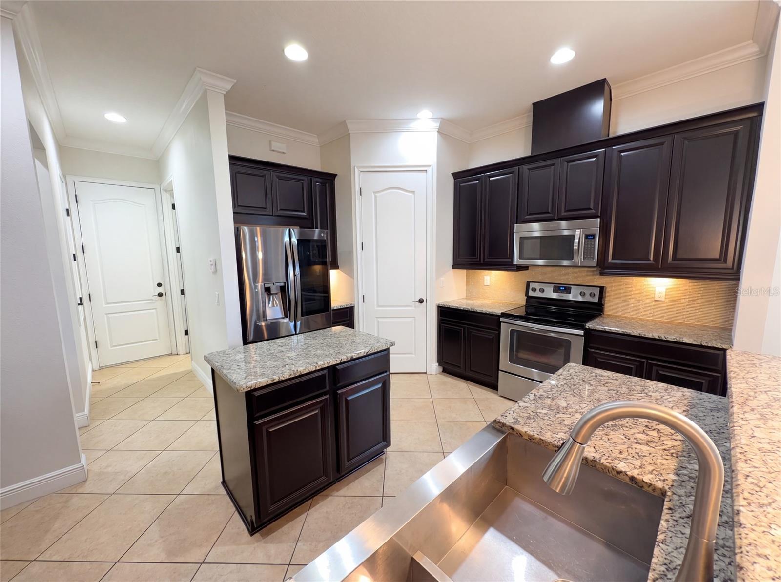 Image 10 of 35 For 13190 Woodford Street