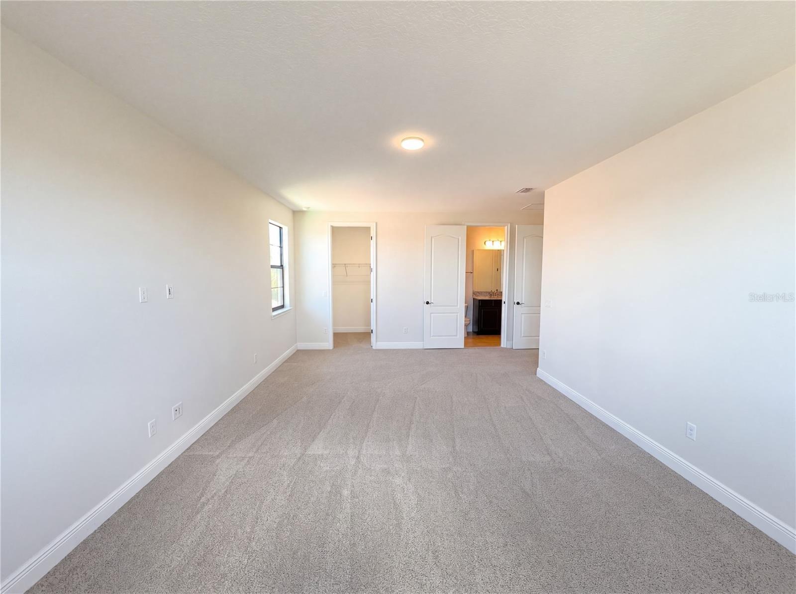 Image 18 of 35 For 13190 Woodford Street