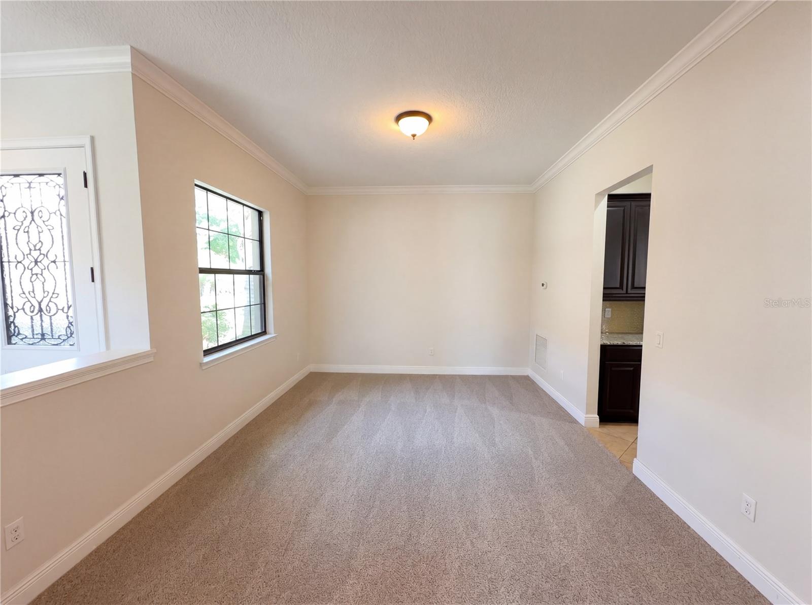 Image 19 of 35 For 13190 Woodford Street