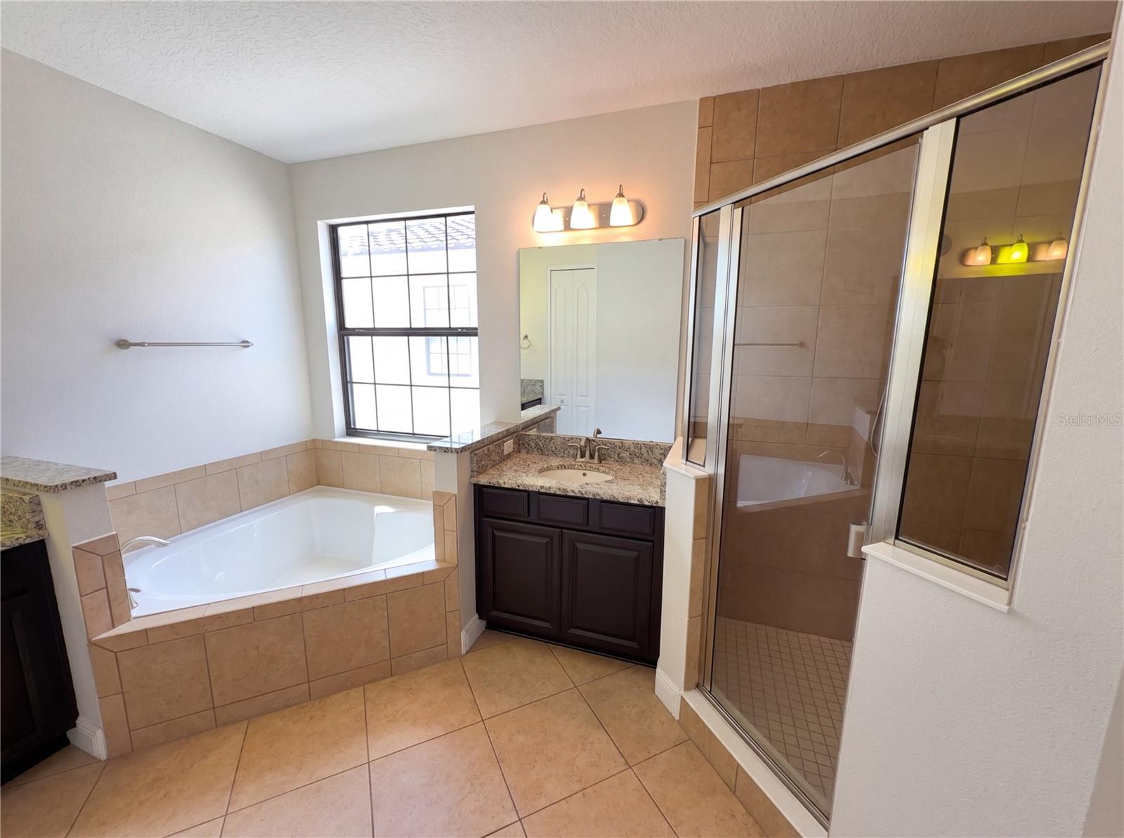 Image 25 of 35 For 13190 Woodford Street