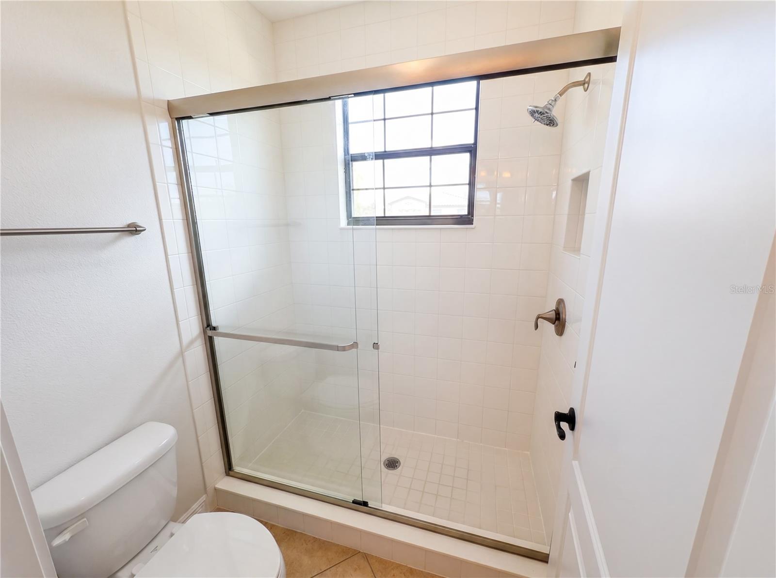 Image 29 of 35 For 13190 Woodford Street