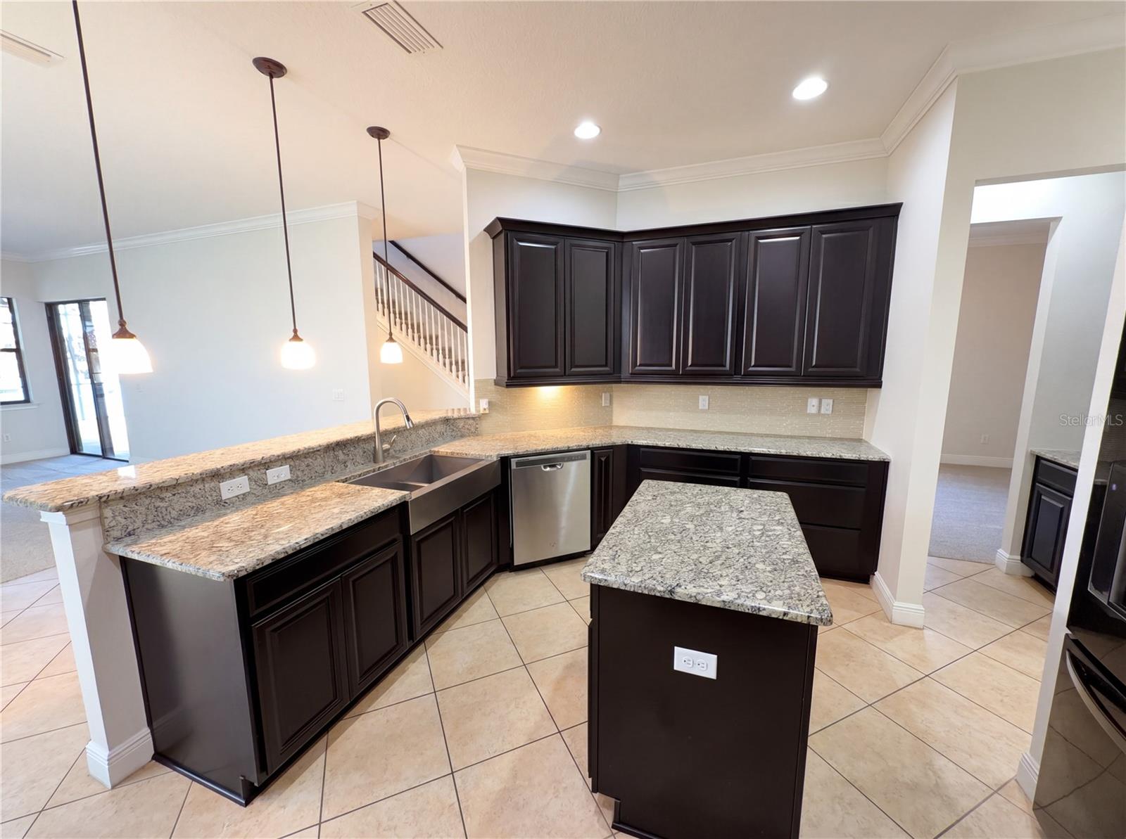 Image 9 of 35 For 13190 Woodford Street