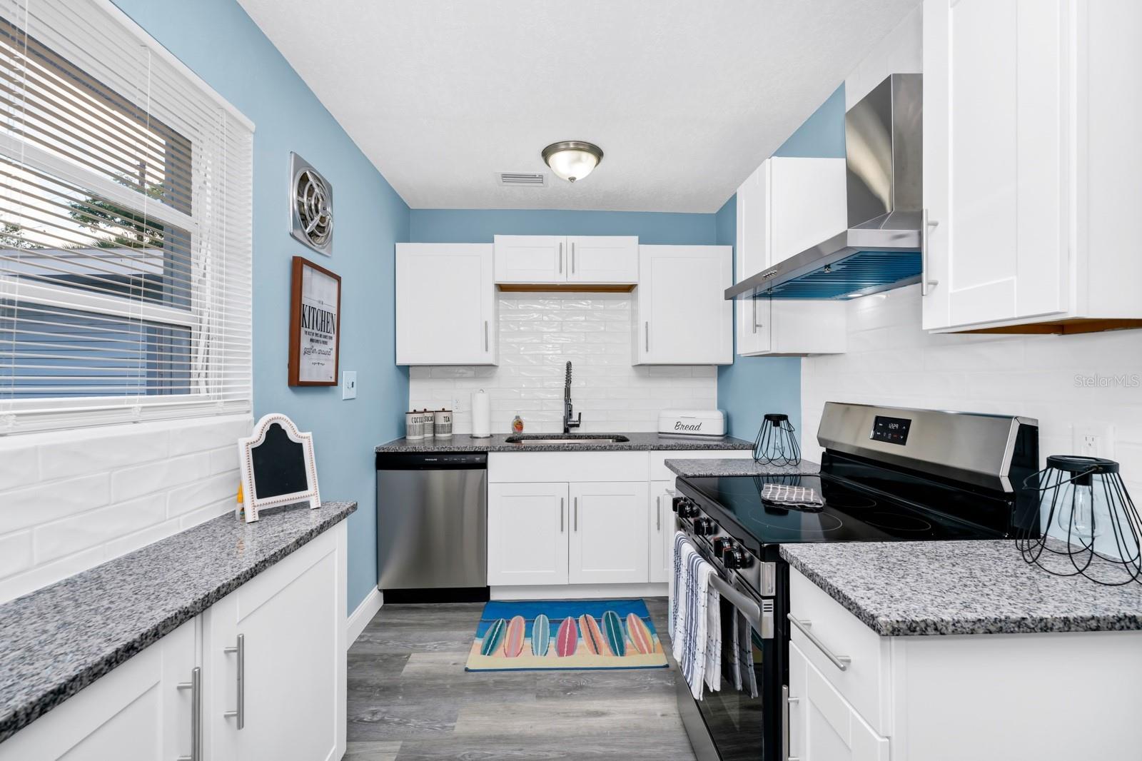 Image 12 of 38 For 511 Alder Avenue