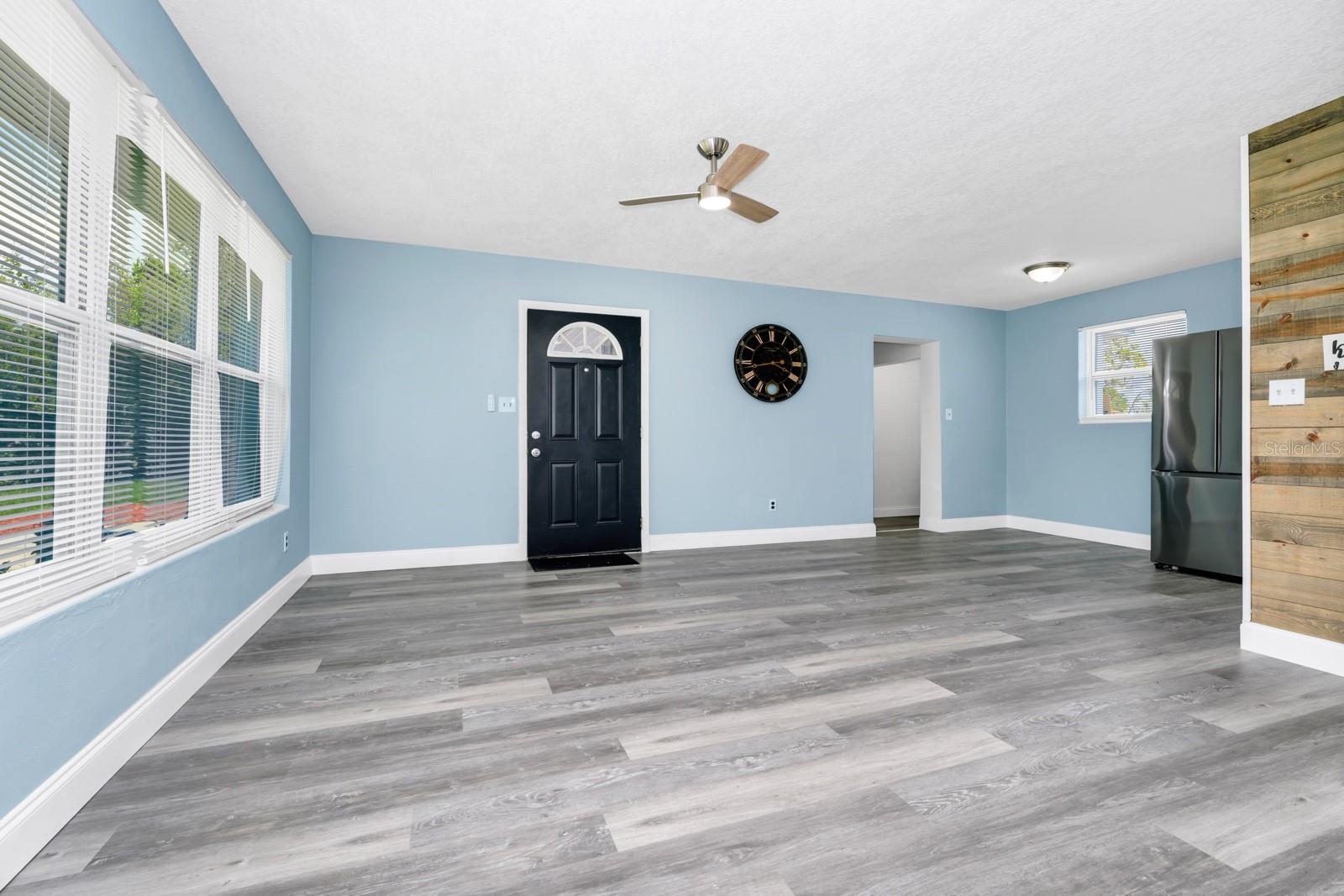 Image 27 of 38 For 511 Alder Avenue