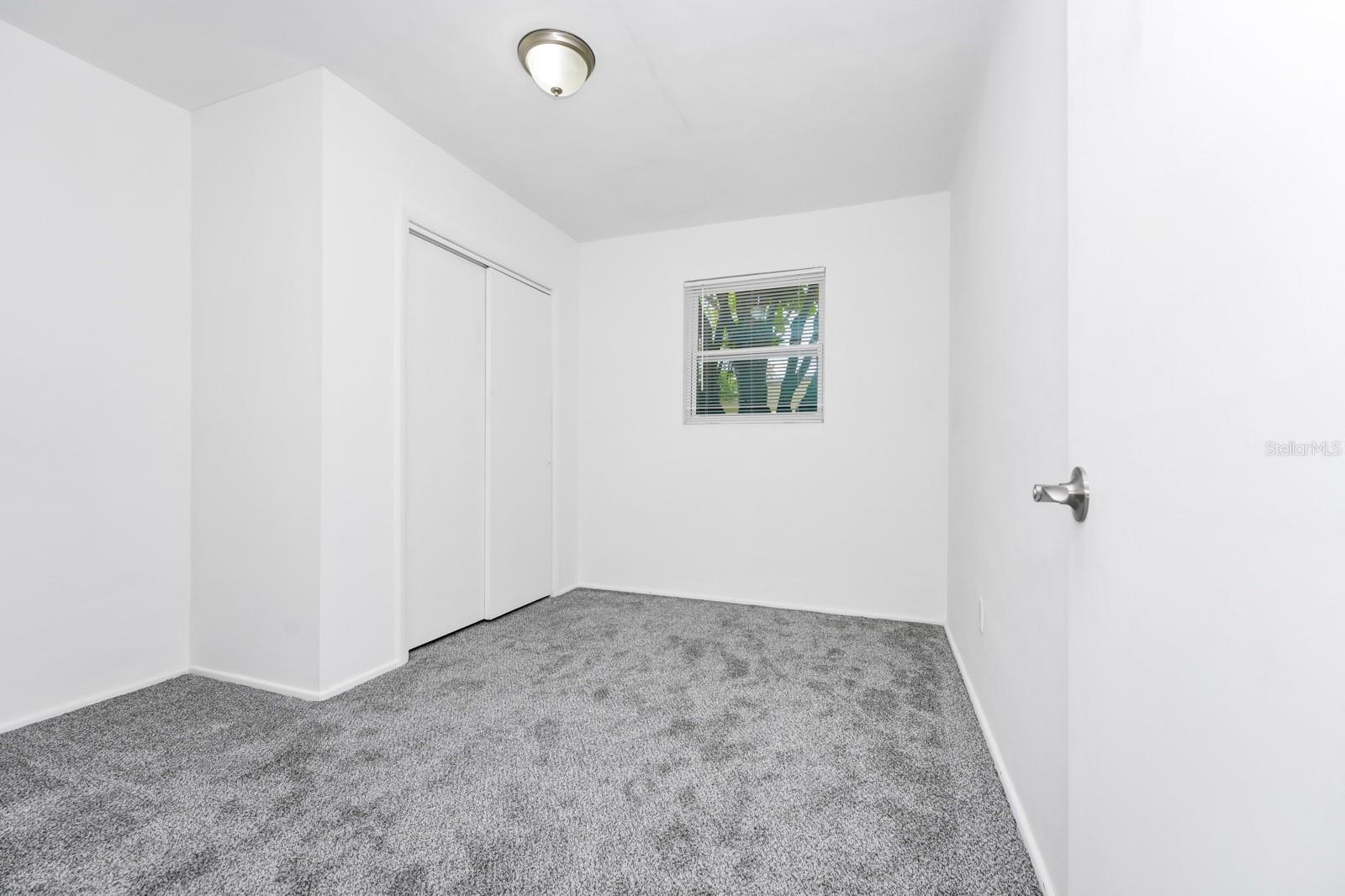 Image 29 of 38 For 511 Alder Avenue