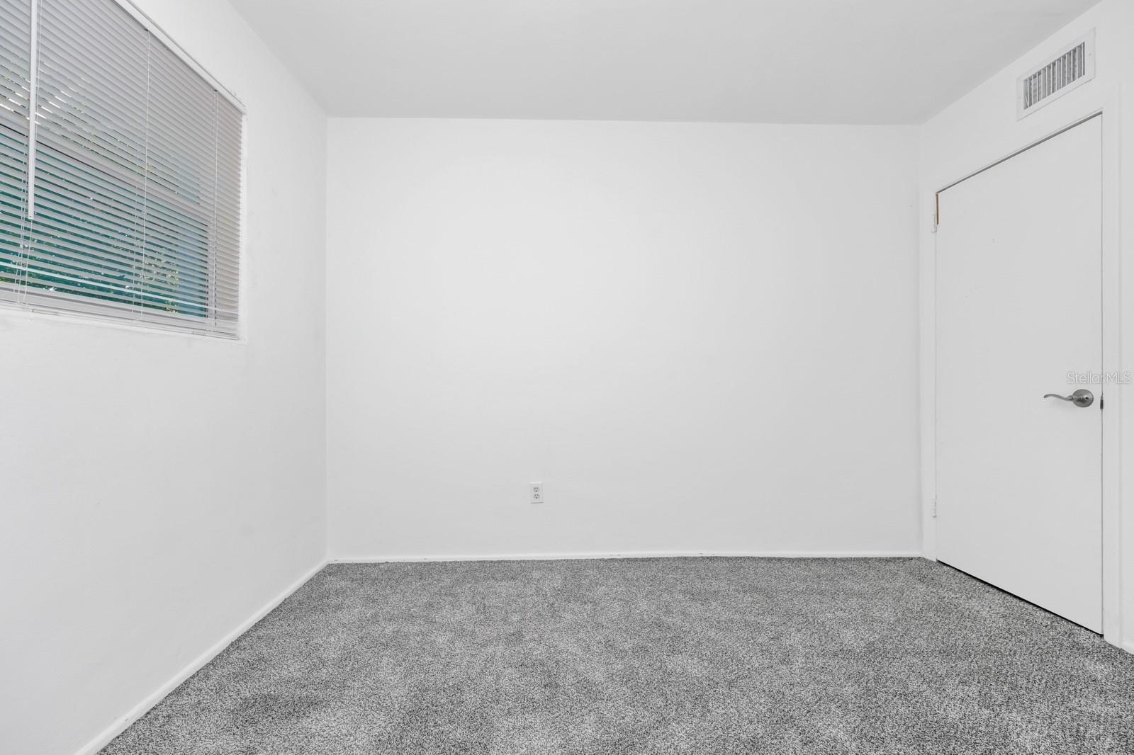 Image 30 of 38 For 511 Alder Avenue