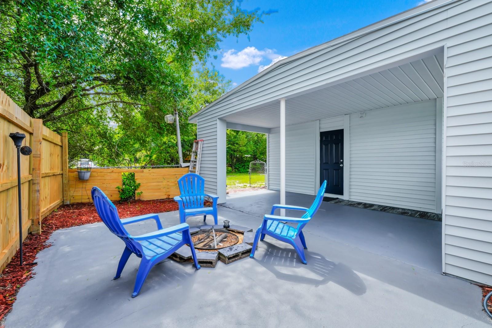 Image 4 of 38 For 511 Alder Avenue