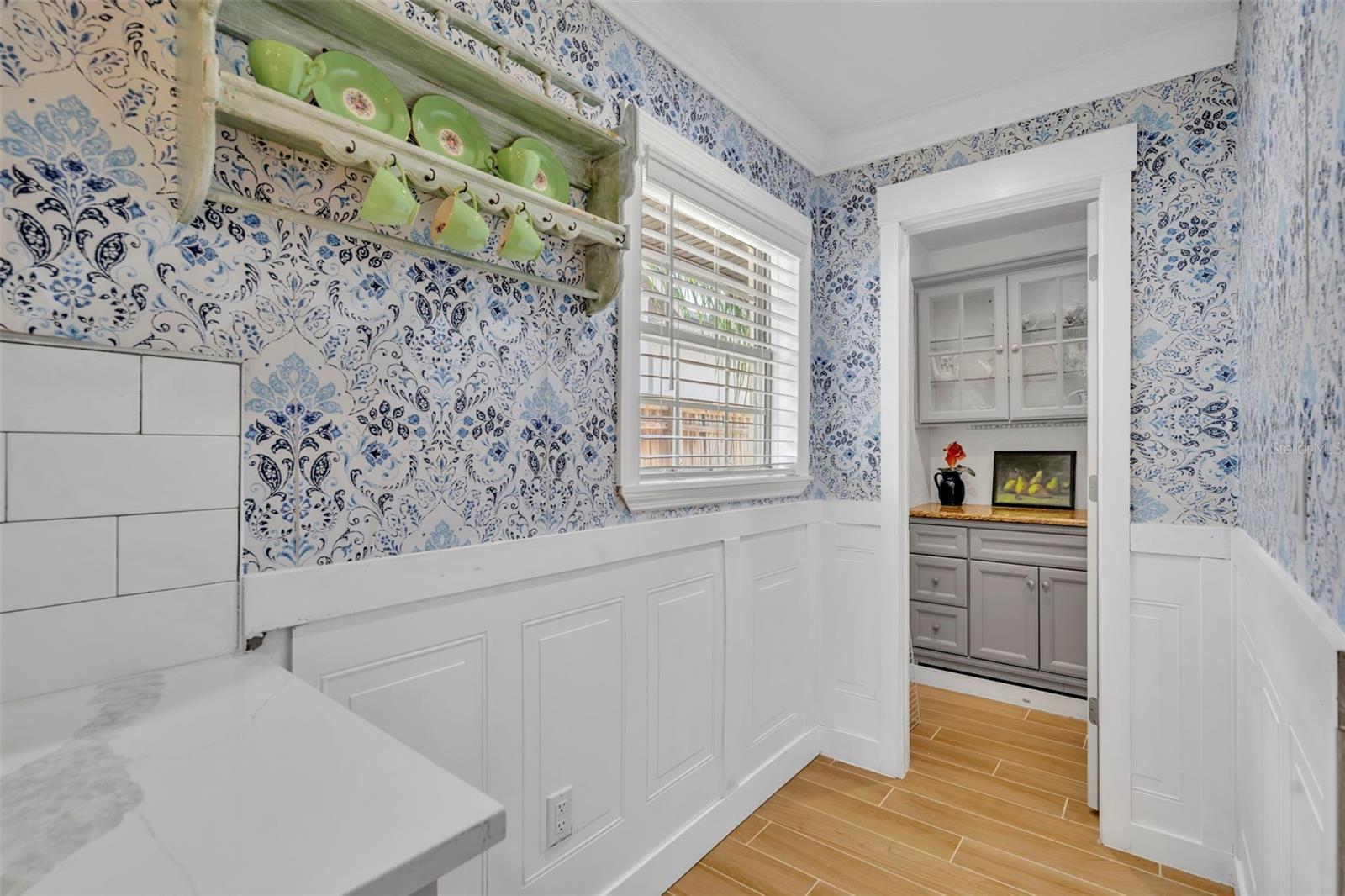 Image 13 of 45 For 1611 Chestnut Avenue