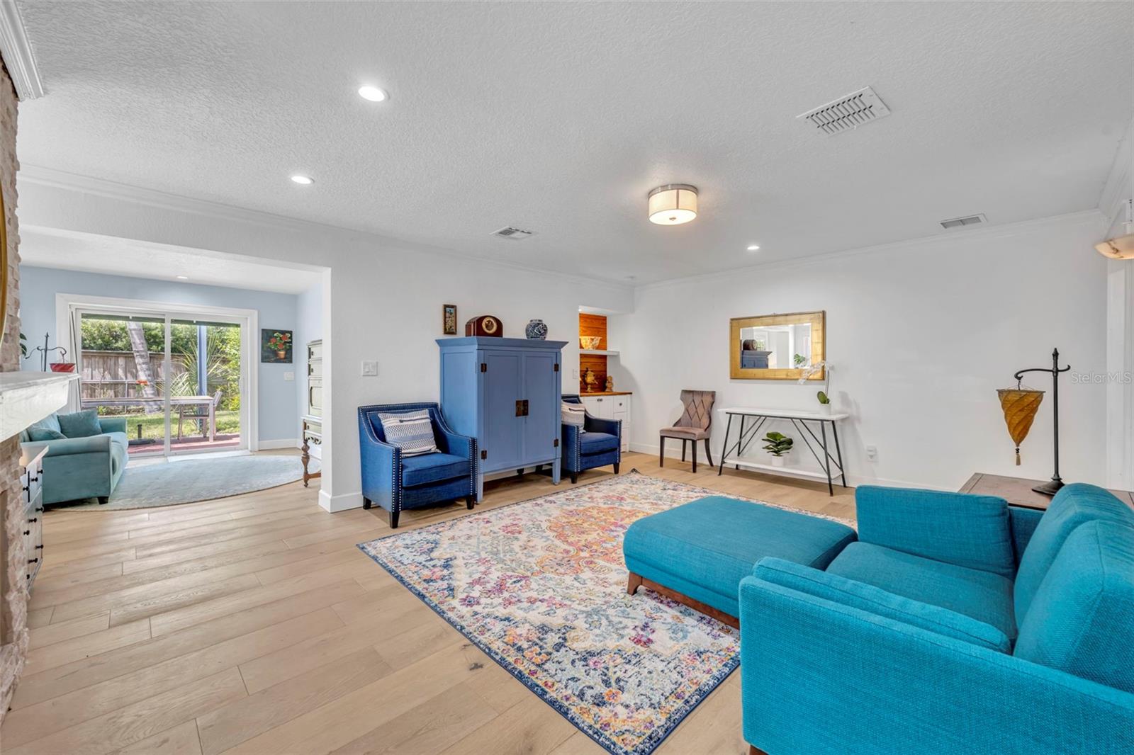 Image 16 of 45 For 1611 Chestnut Avenue