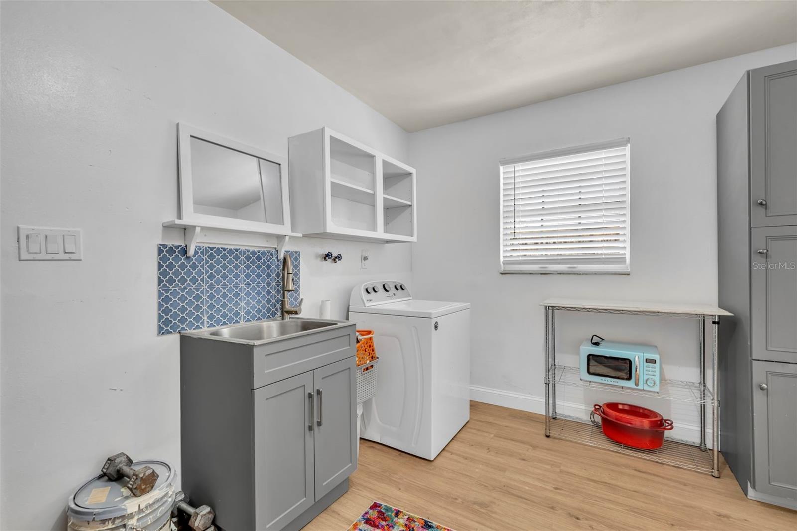 Image 34 of 45 For 1611 Chestnut Avenue