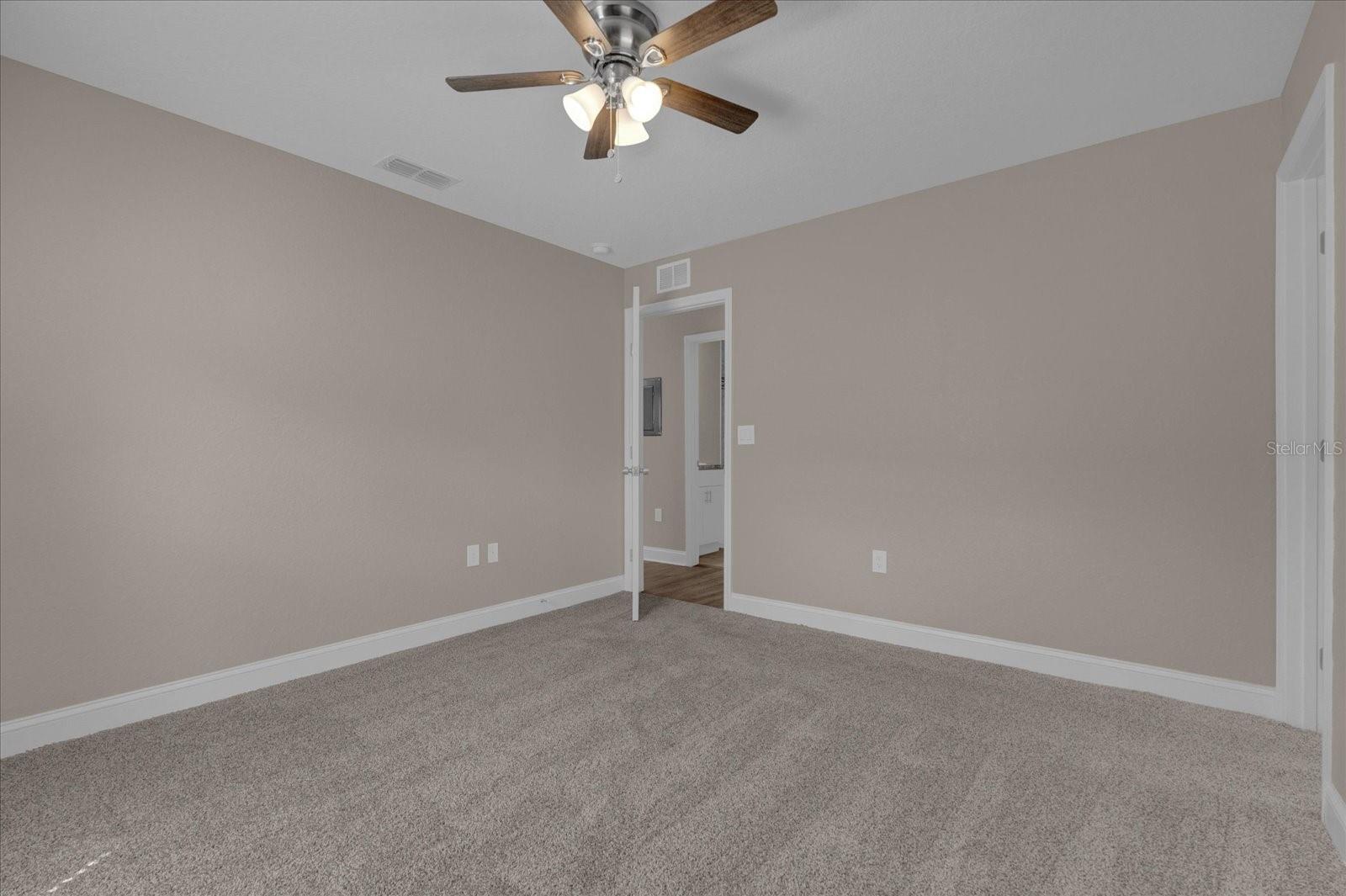 Image 14 of 21 For 324 Avenue Y Ne B