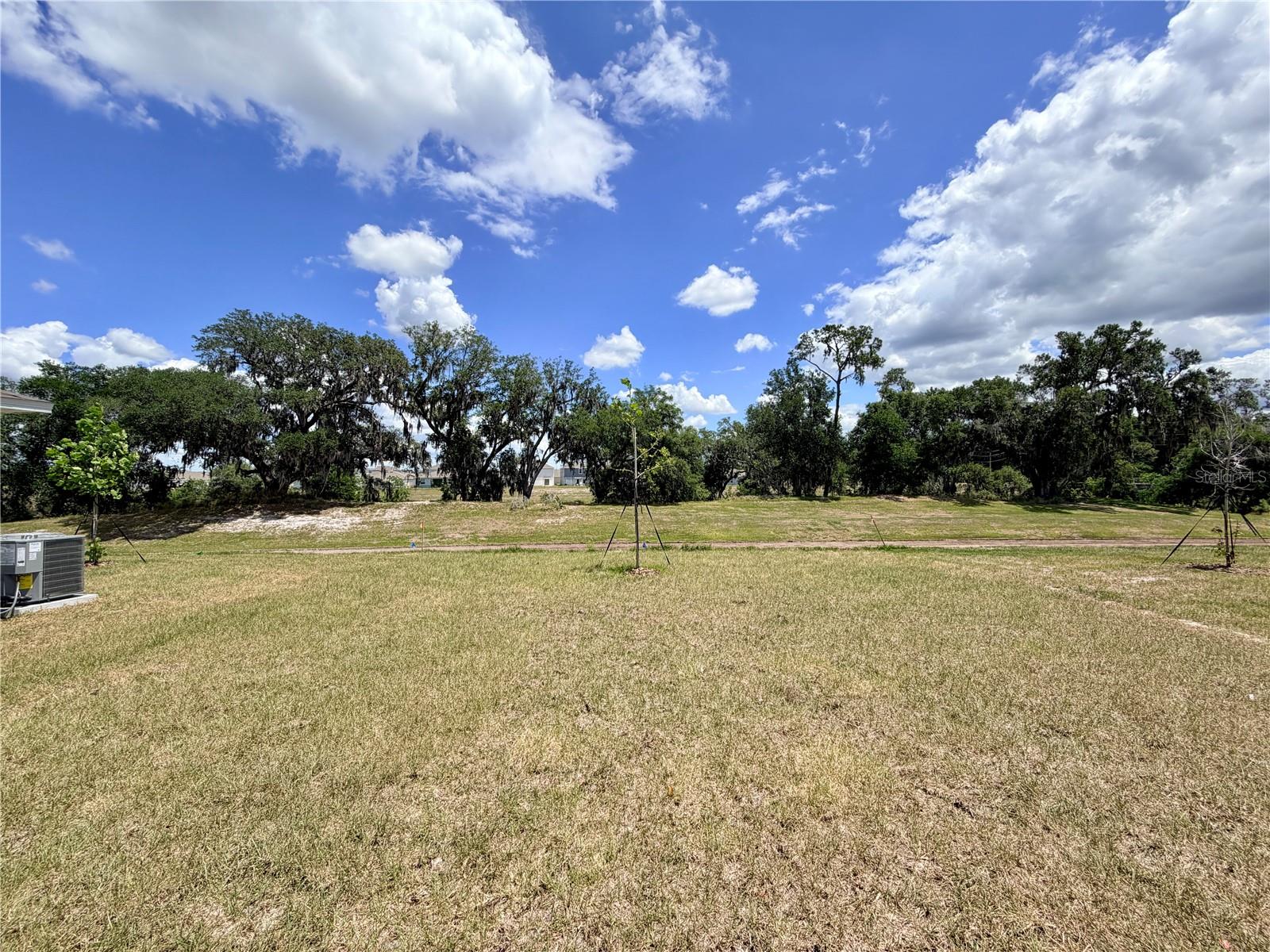 Listing photo id 9 for 368 Kayden Cove