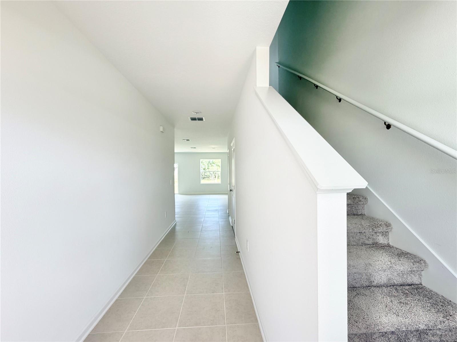 Listing photo id 1 for 368 Kayden Cove