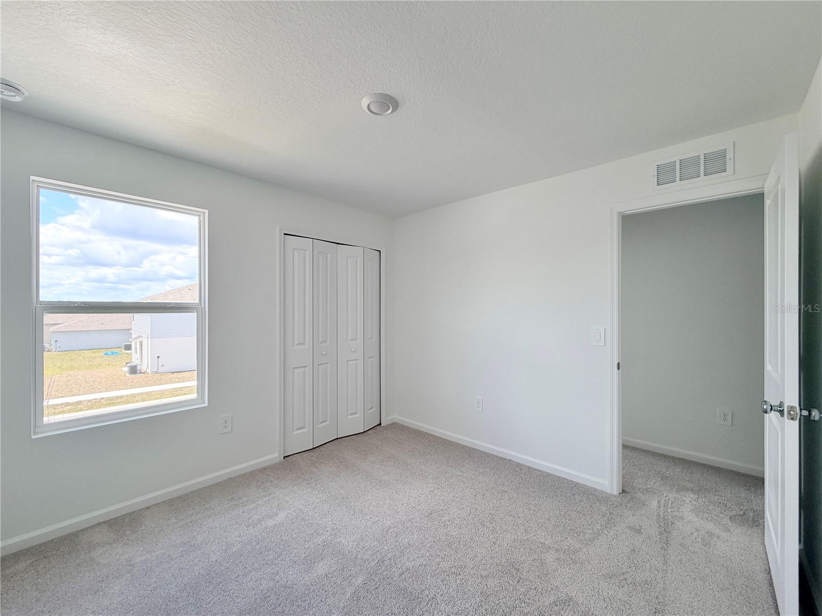 Listing photo id 31 for 368 Kayden Cove