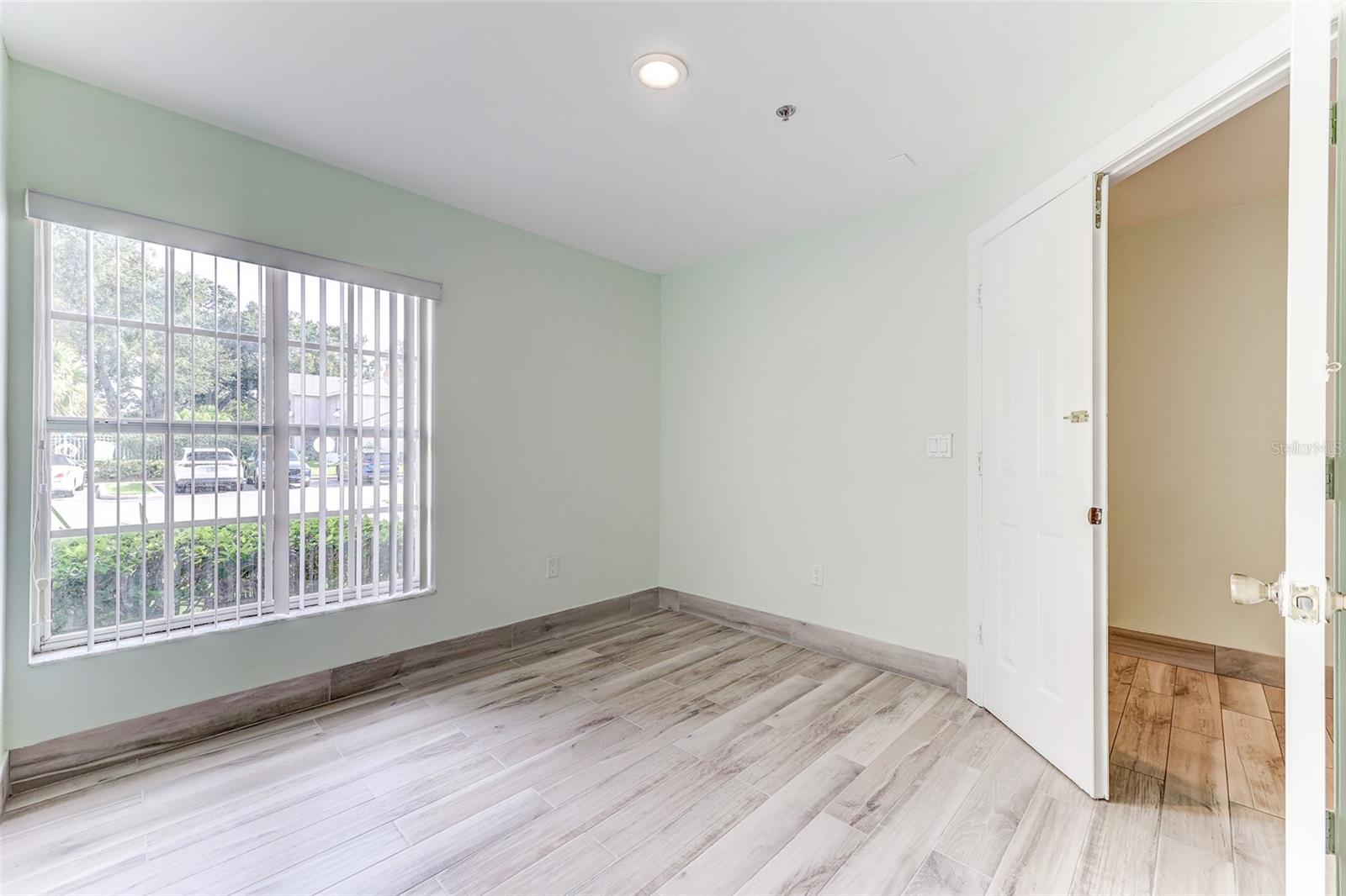 Image 11 of 53 For 1624 Windsor Oak Court