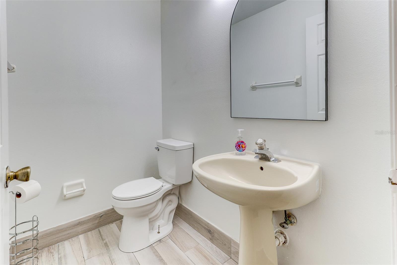 Image 14 of 53 For 1624 Windsor Oak Court