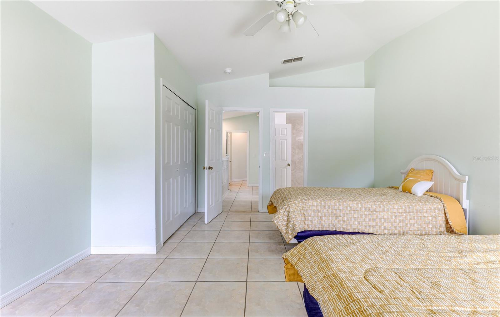 Image 26 of 53 For 1624 Windsor Oak Court