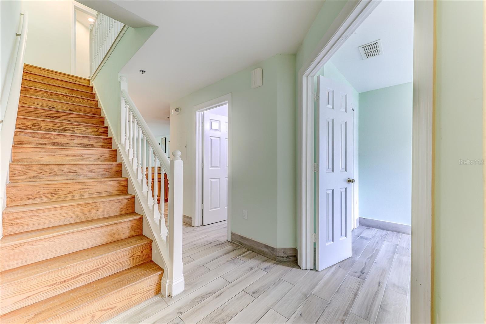 Image 6 of 53 For 1624 Windsor Oak Court