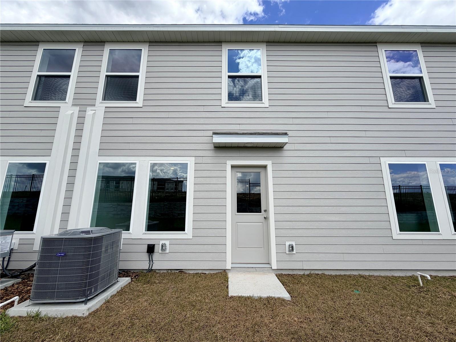 Image 14 of 34 For 842 Lynx Street