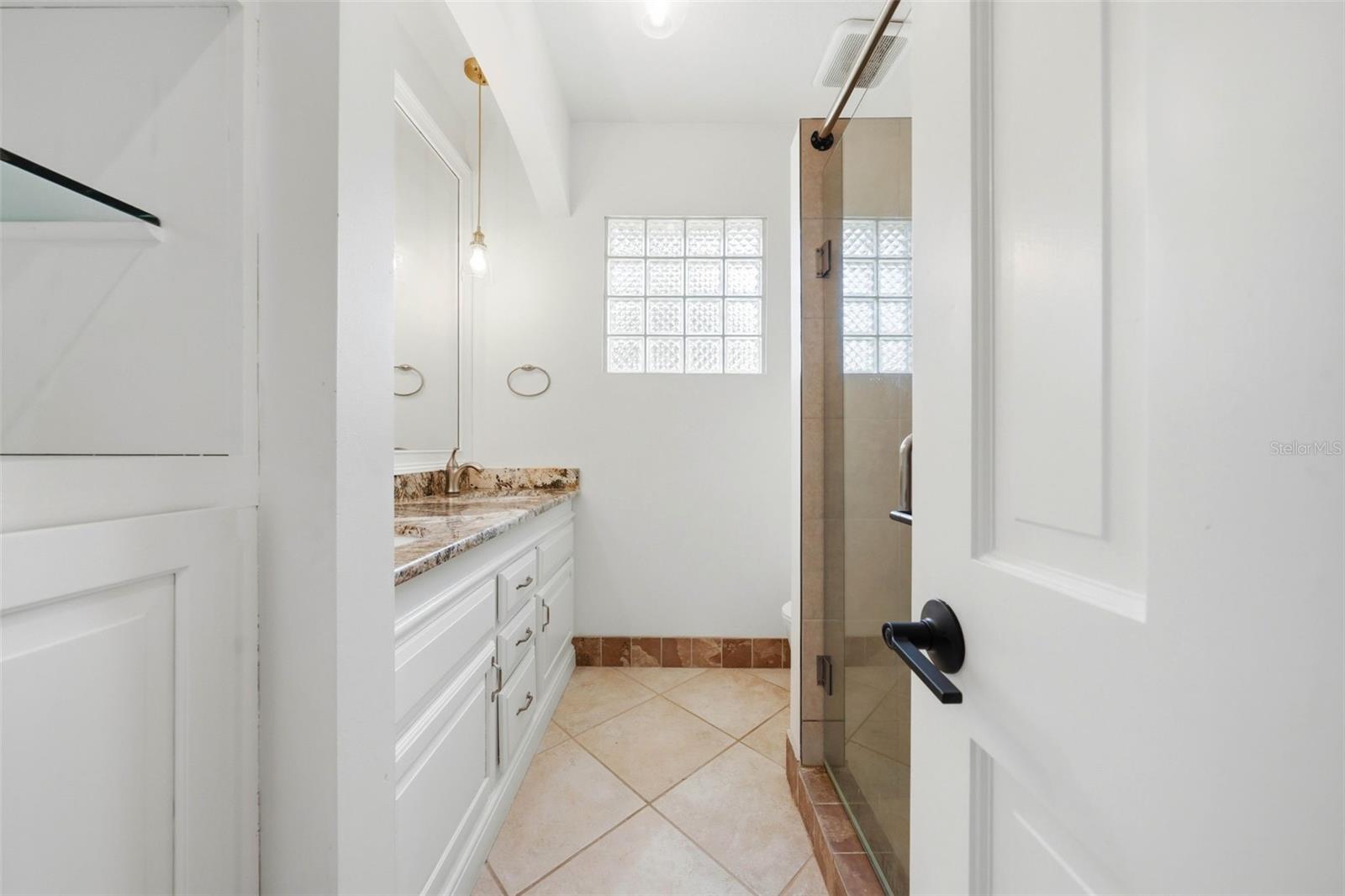 Image 34 of 60 For 5207 Timberview Terrace