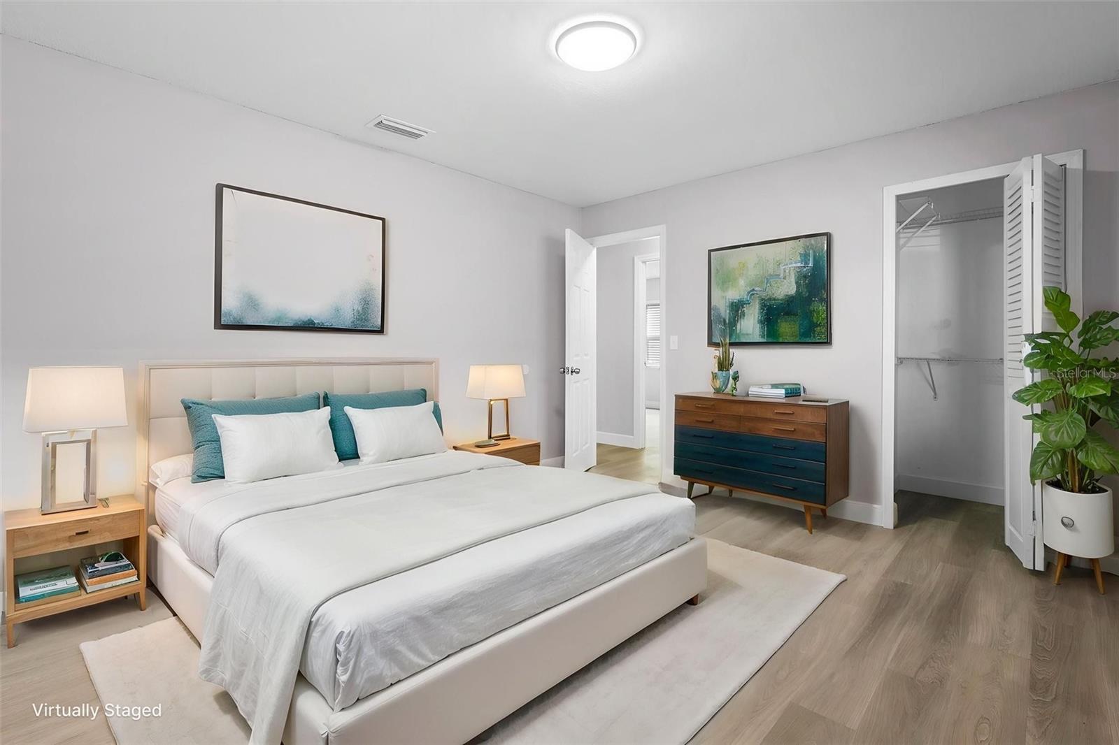 Image 10 of 32 For 10140 Bridlewood Avenue