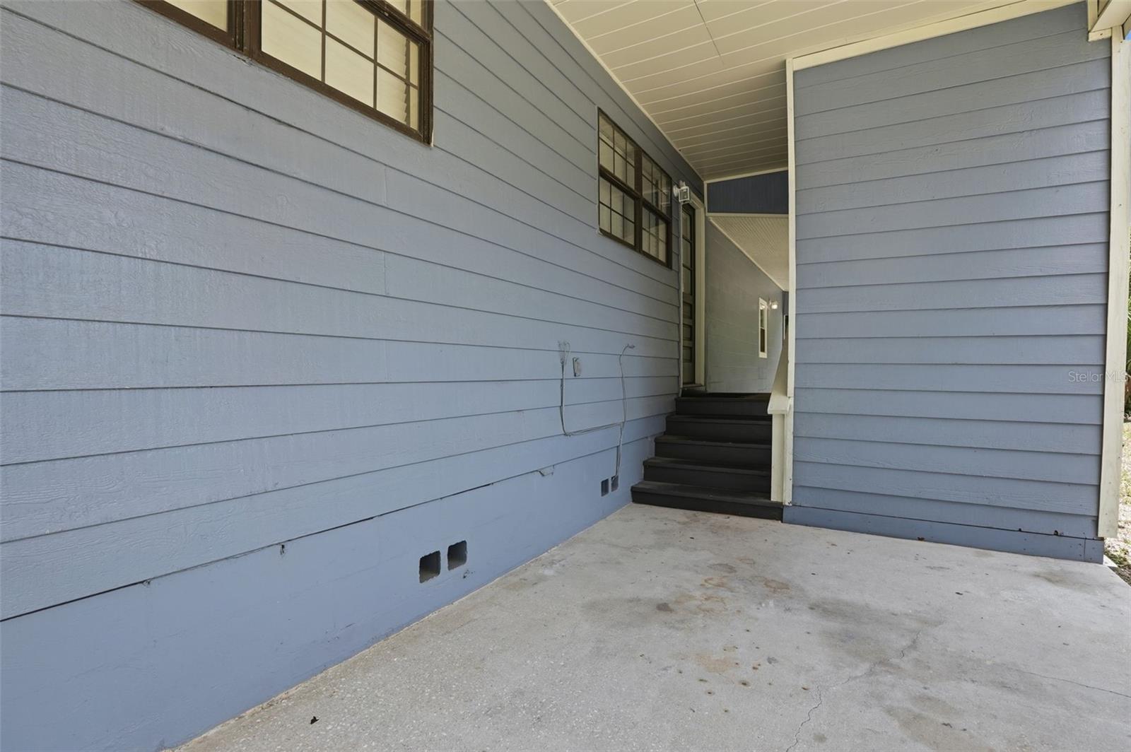 Image 23 of 25 For 254 Oleander Place