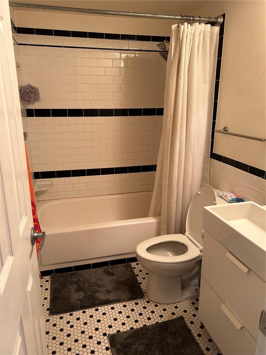 Image 5 of 13 For 2625 State Road  2423