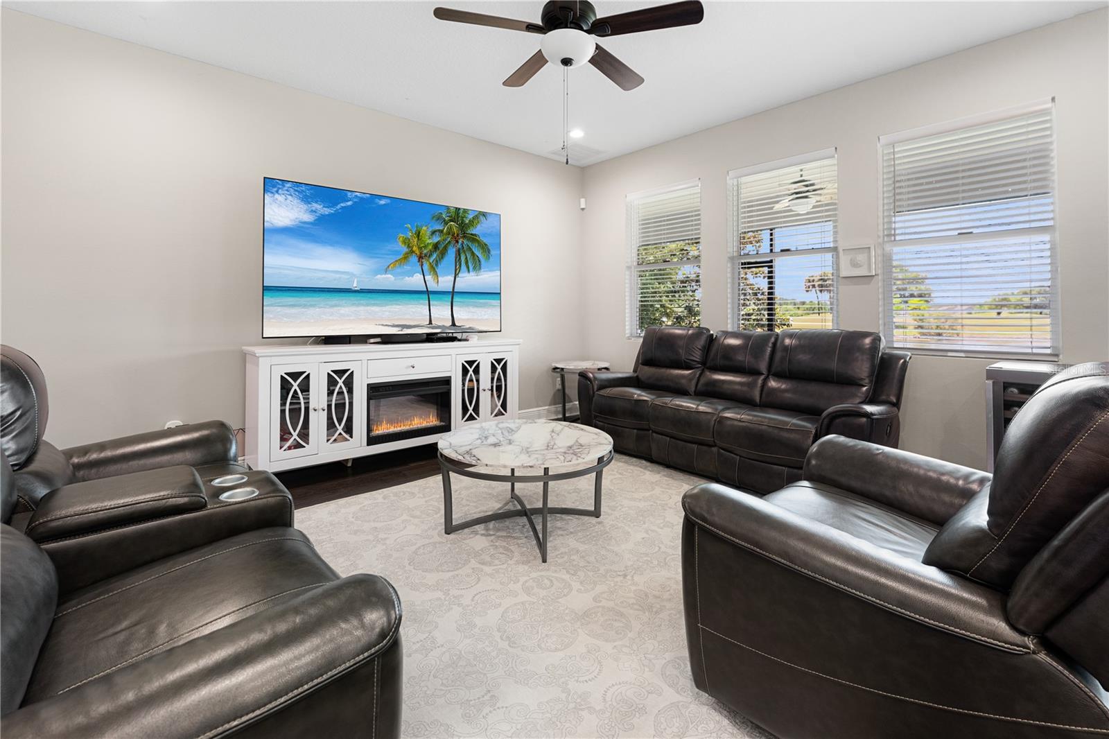 Image 17 of 63 For 3304 Sagebrush Street