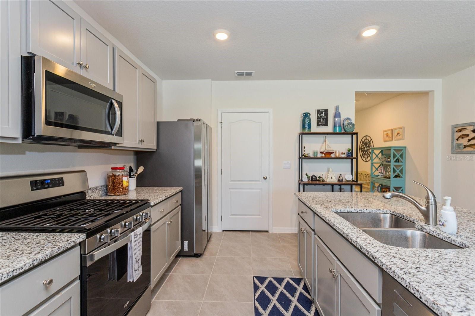 Image 10 of 27 For 6358 Sanders Grove Circle