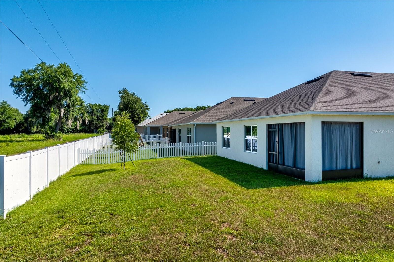 Image 23 of 27 For 6358 Sanders Grove Circle