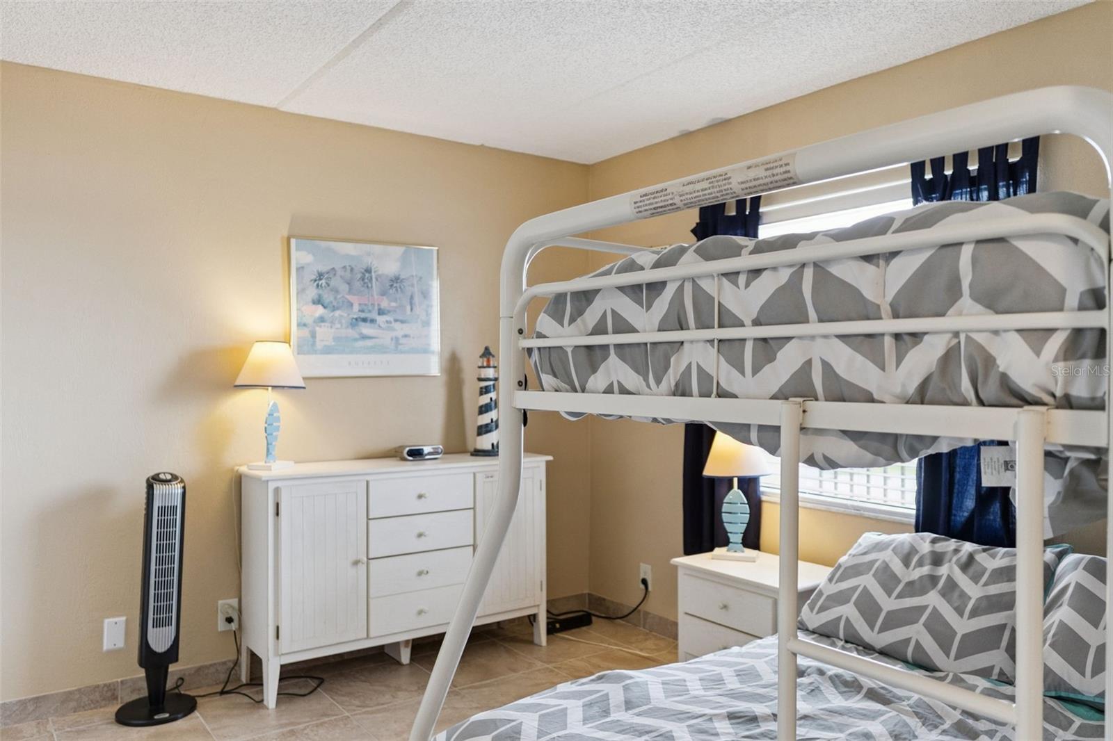 Image 21 of 35 For 2700 Ocean Shore Boulevard 405