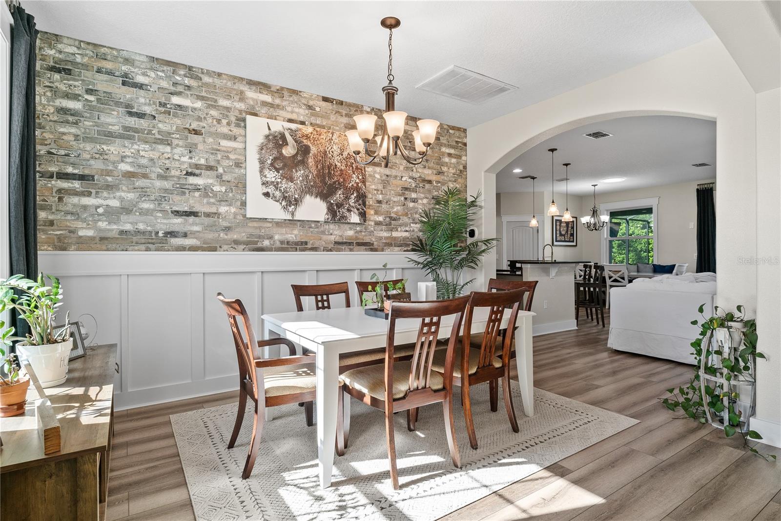 Image 11 of 45 For 615 Lake Cove Pointe Circle