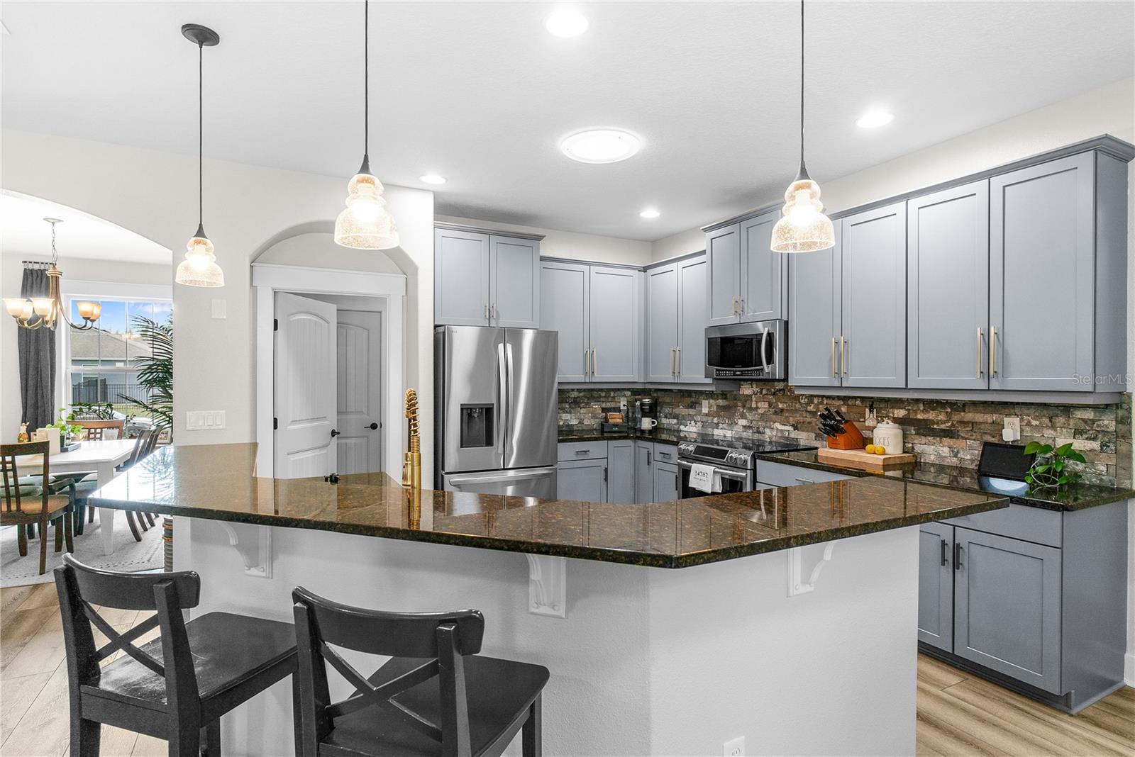 Image 18 of 45 For 615 Lake Cove Pointe Circle