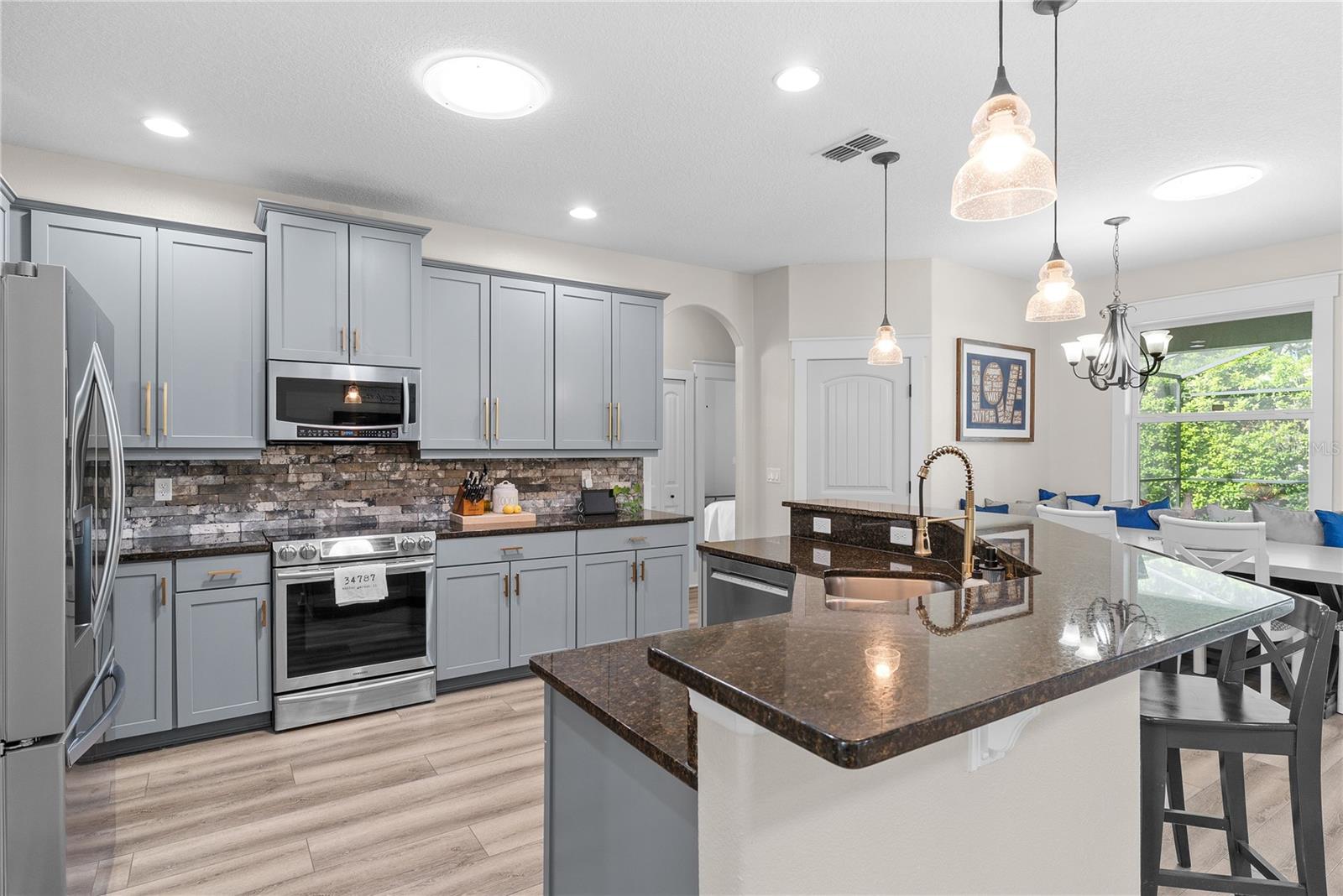 Image 22 of 45 For 615 Lake Cove Pointe Circle