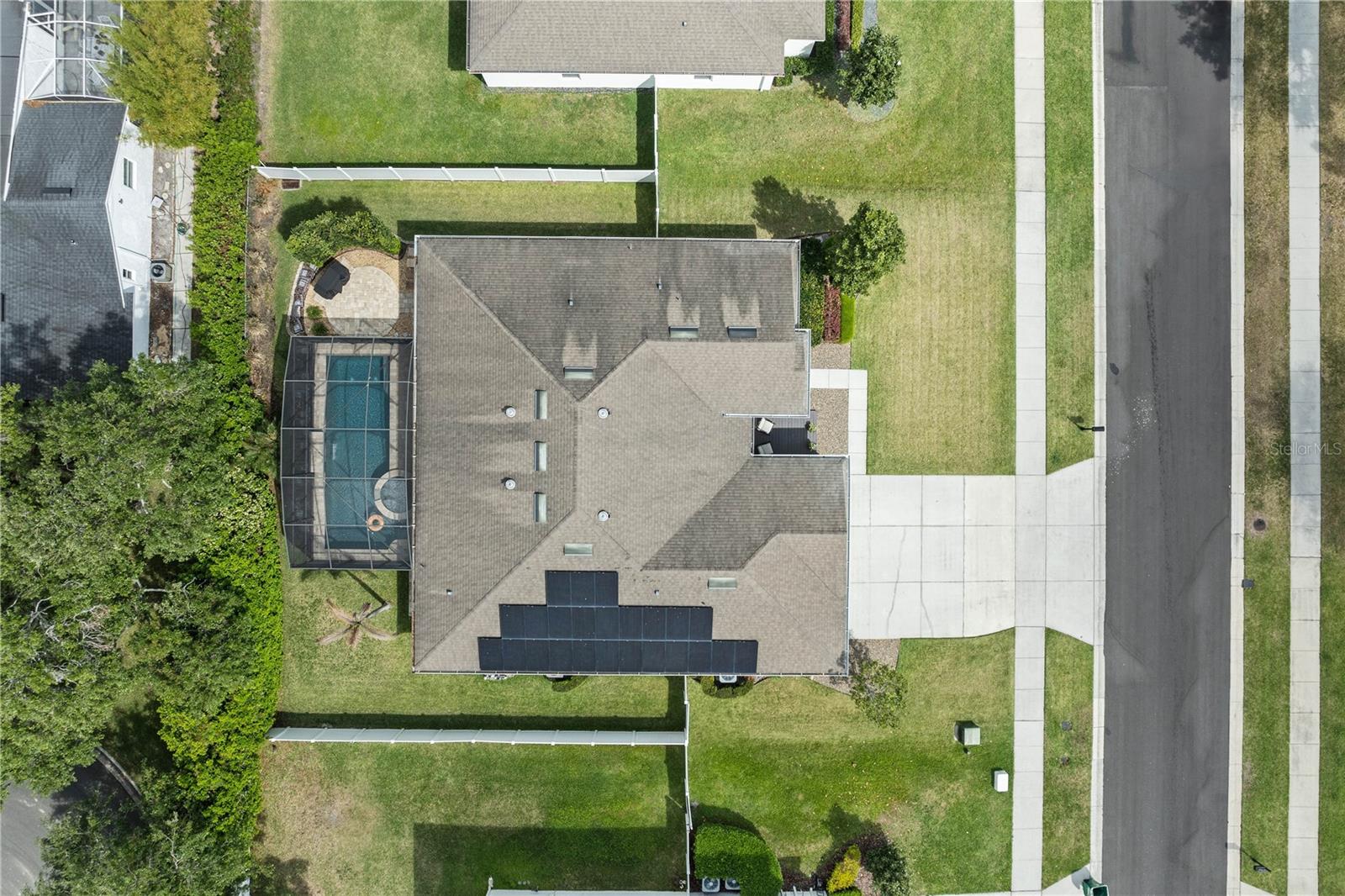 Image 40 of 45 For 615 Lake Cove Pointe Circle