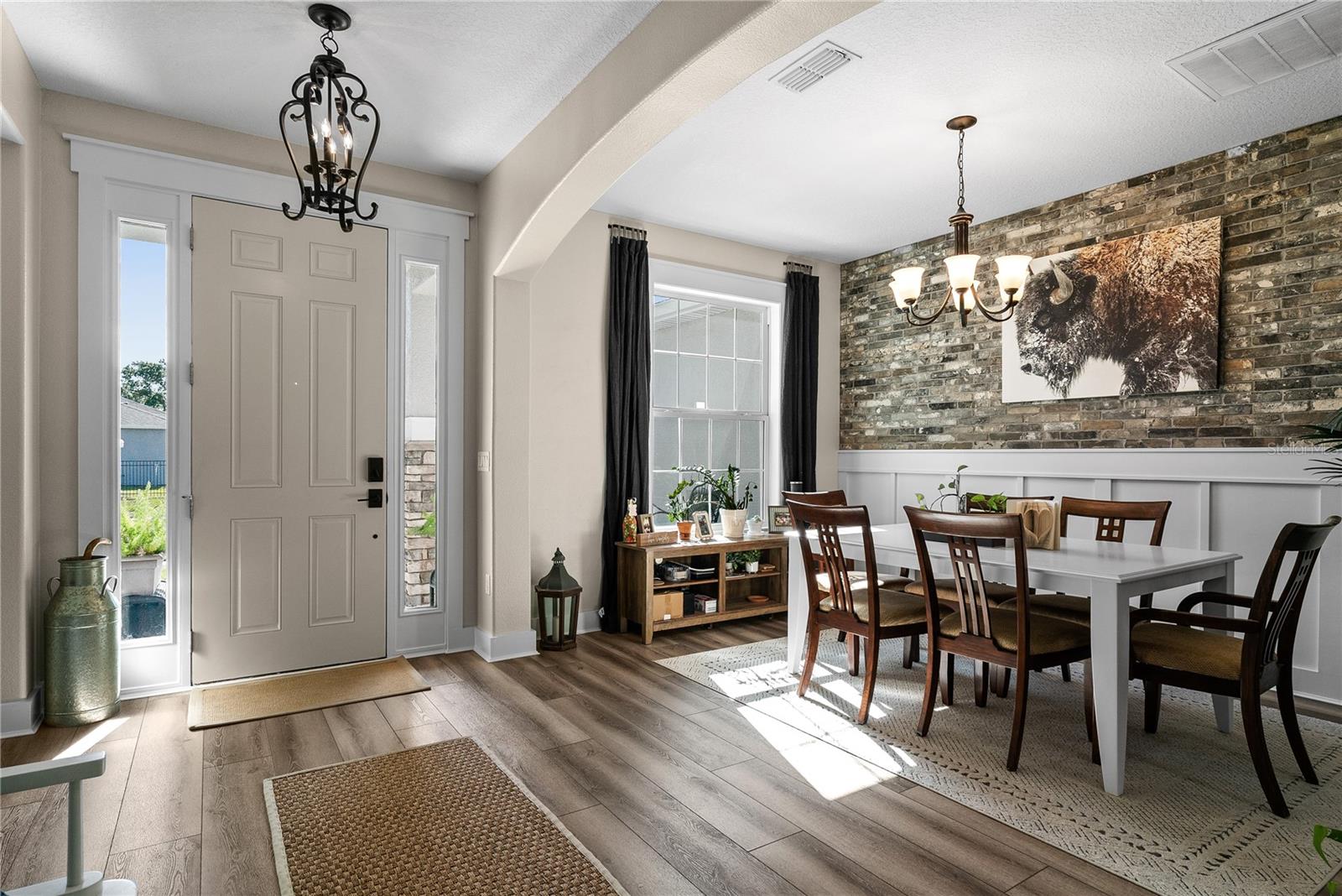 Image 8 of 45 For 615 Lake Cove Pointe Circle