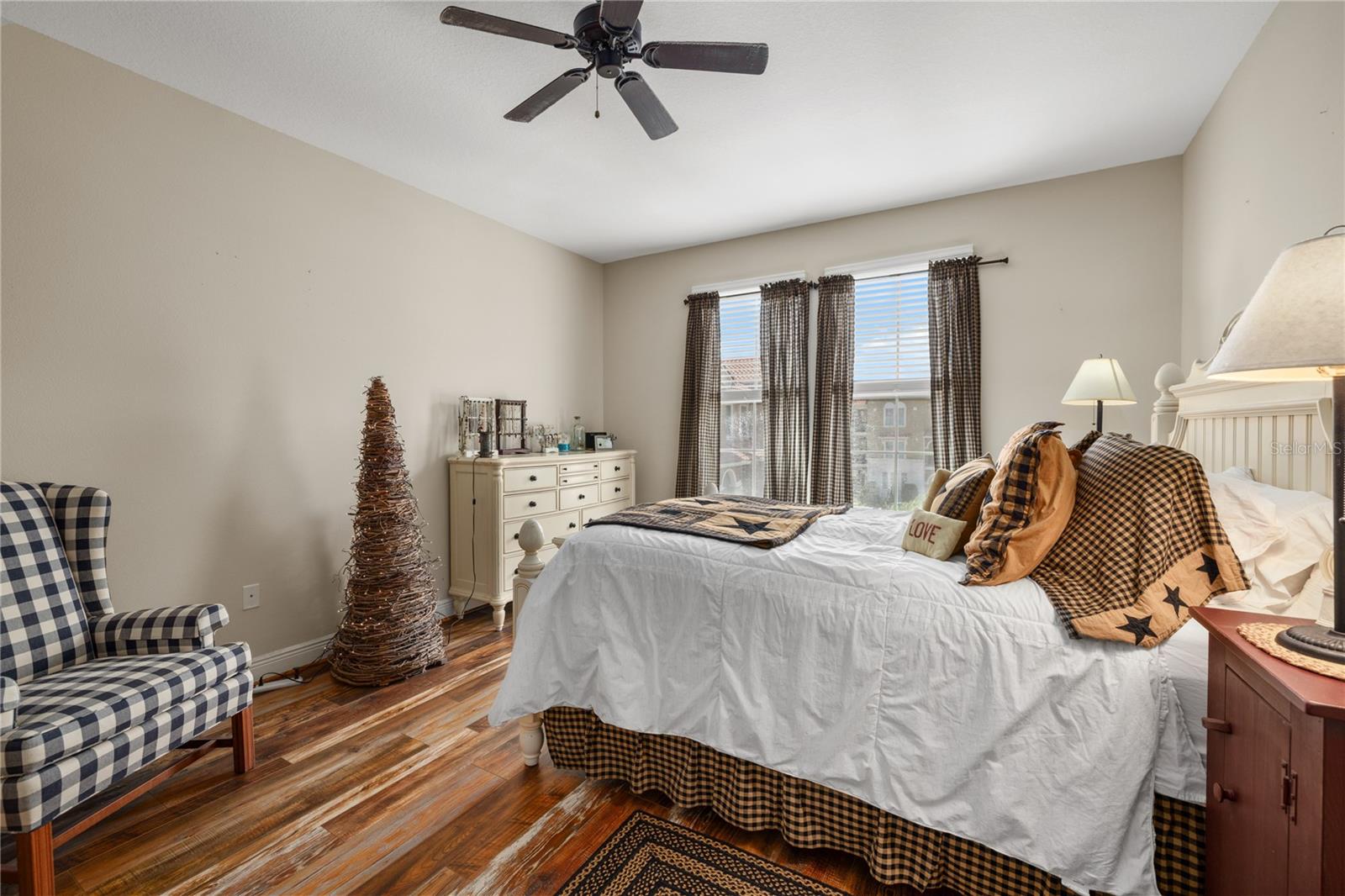 Image 22 of 56 For 2728 Lobelia Drive