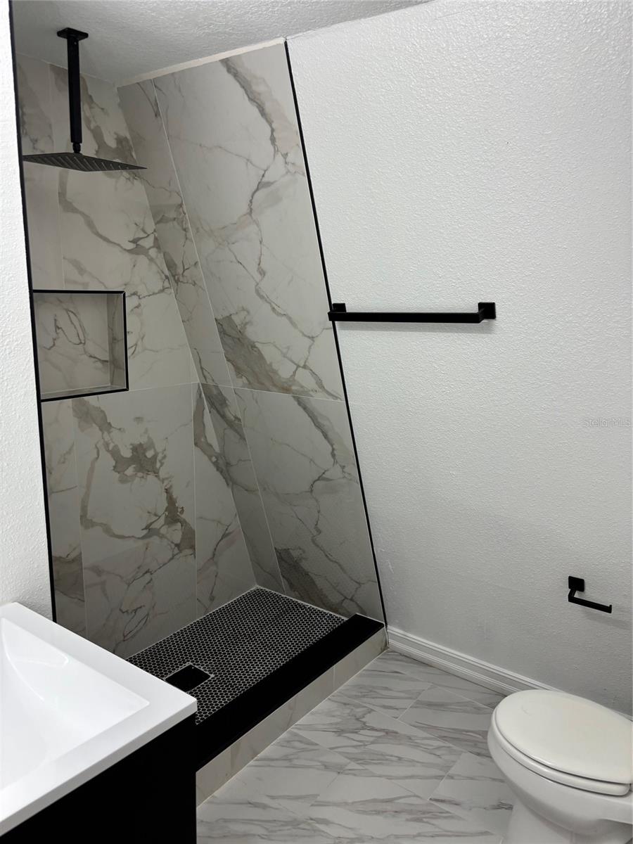 Image 13 of 27 For 4221 Greenfern Drive