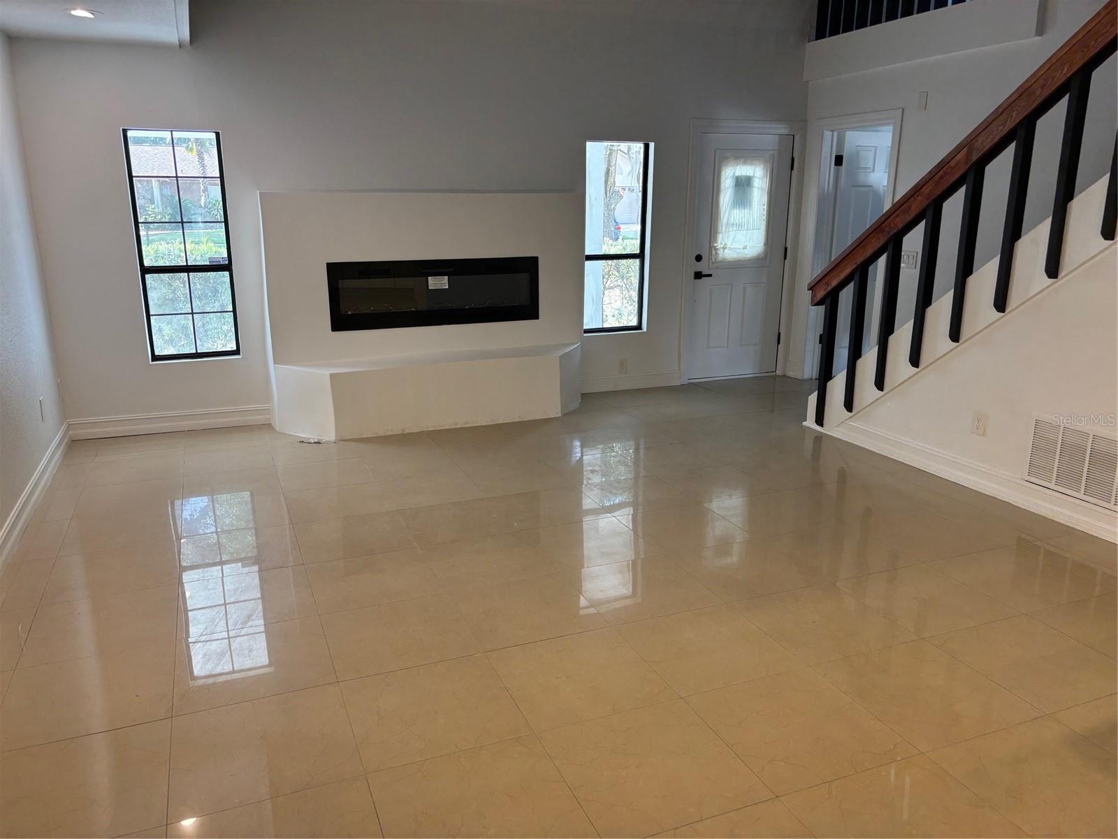 Image 4 of 27 For 4221 Greenfern Drive