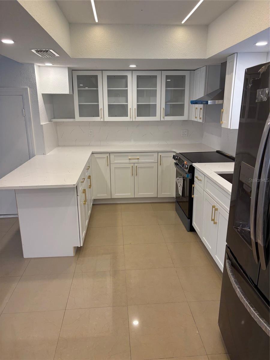 Image 8 of 27 For 4221 Greenfern Drive