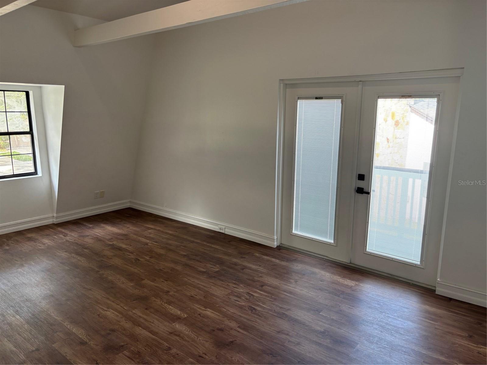 Image 9 of 27 For 4221 Greenfern Drive